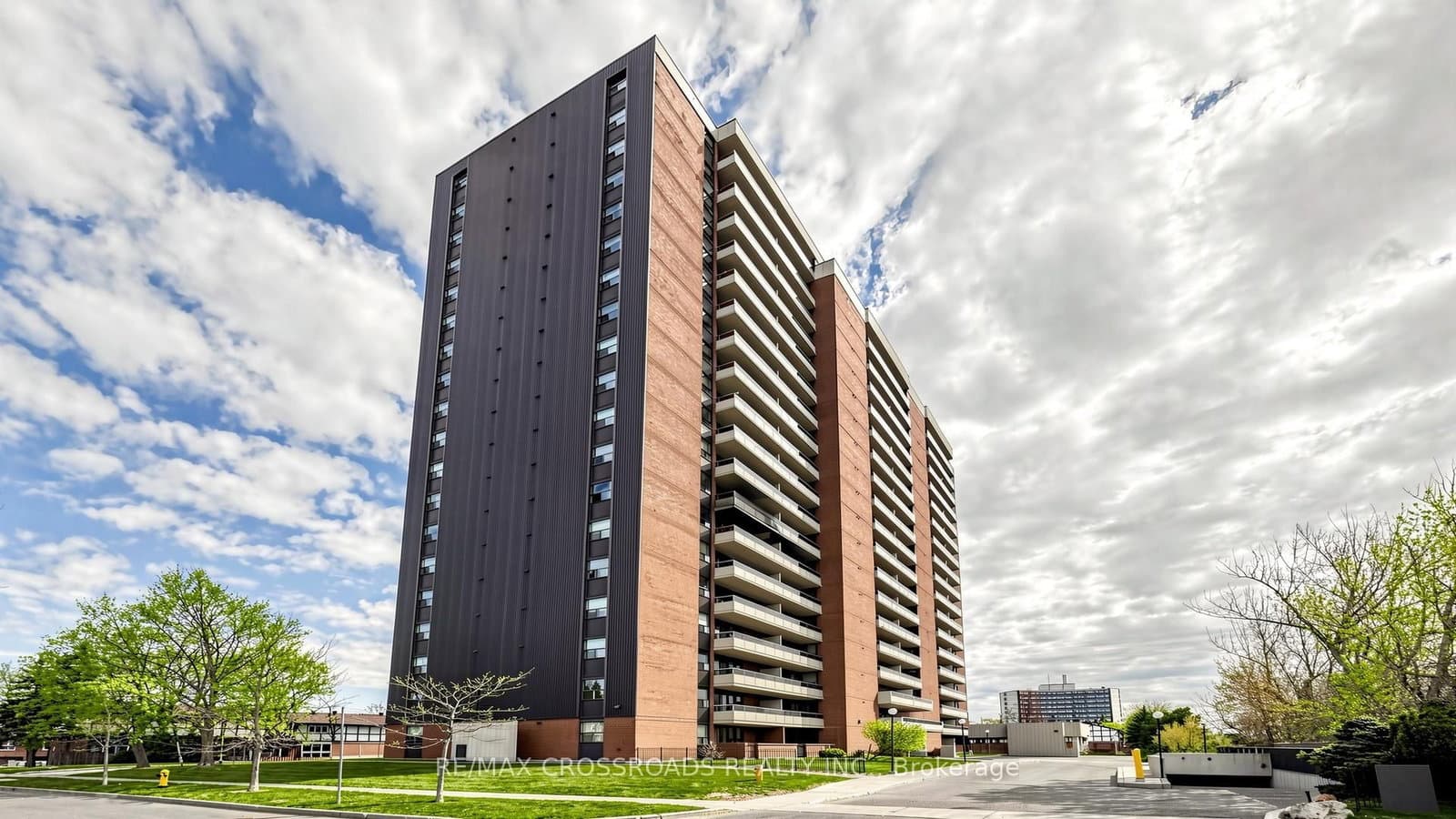 #411 - 15 Torrance Road