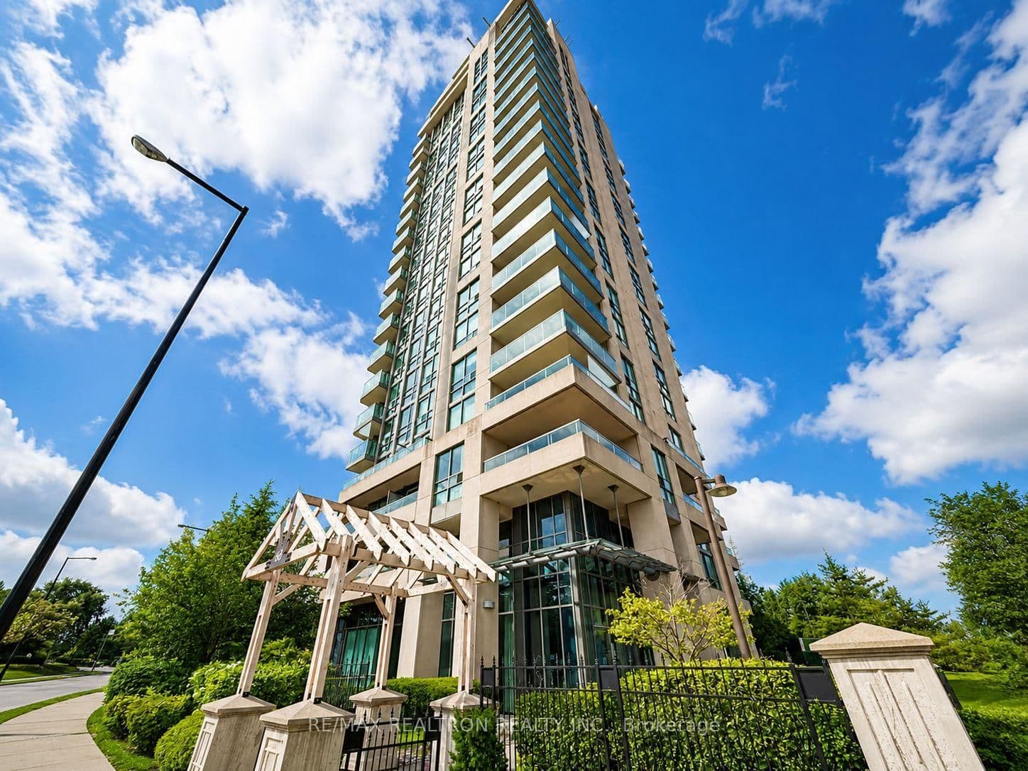 #1010 - 68 Grangeway Avenue