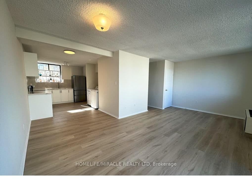 #303 - 665 Kennedy Road
