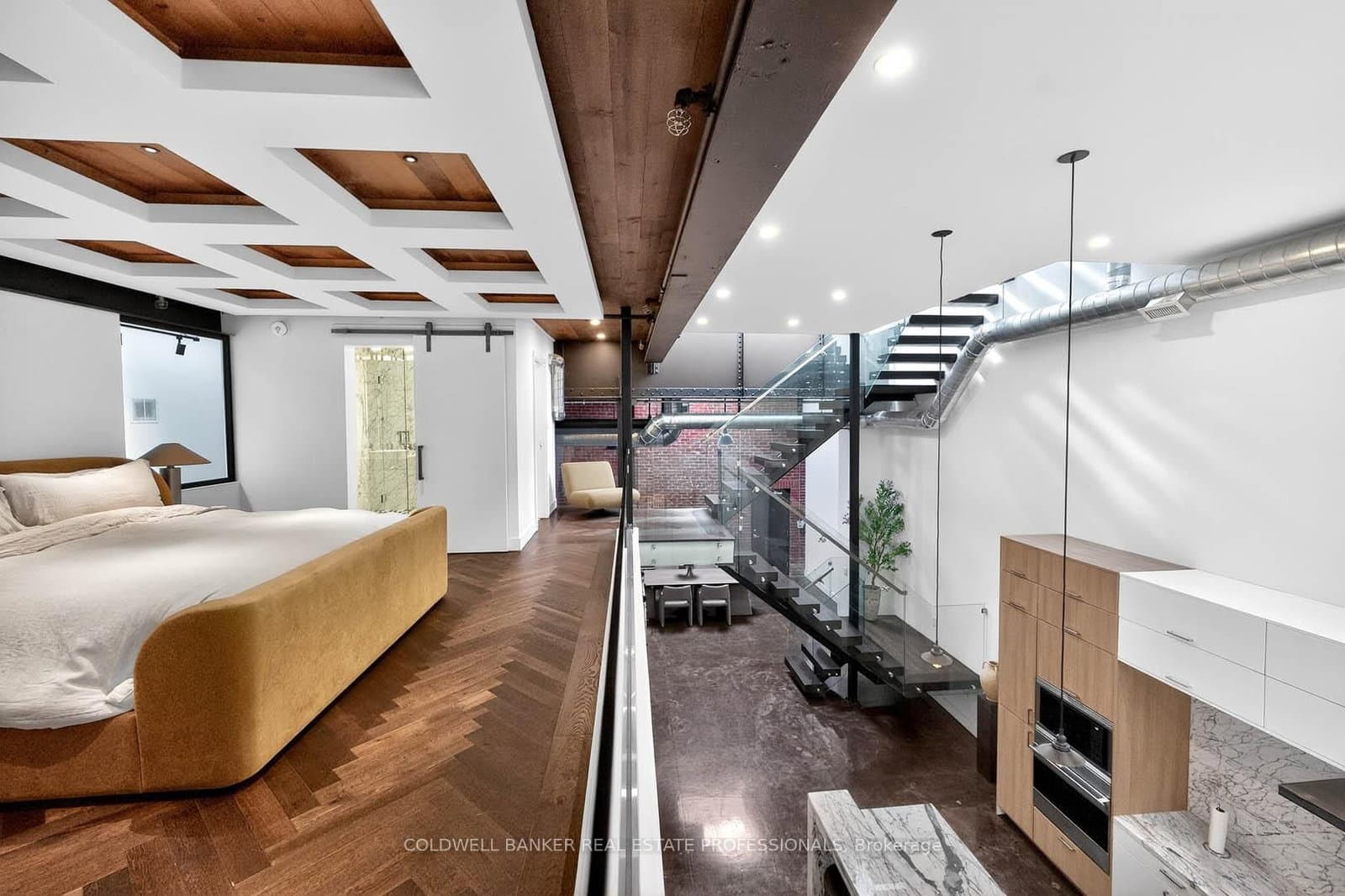 #127 - 326 Carlaw Avenue
