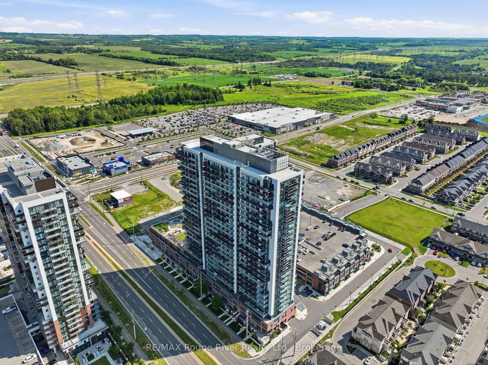 #2321 - 2545 SIMCOE Street N