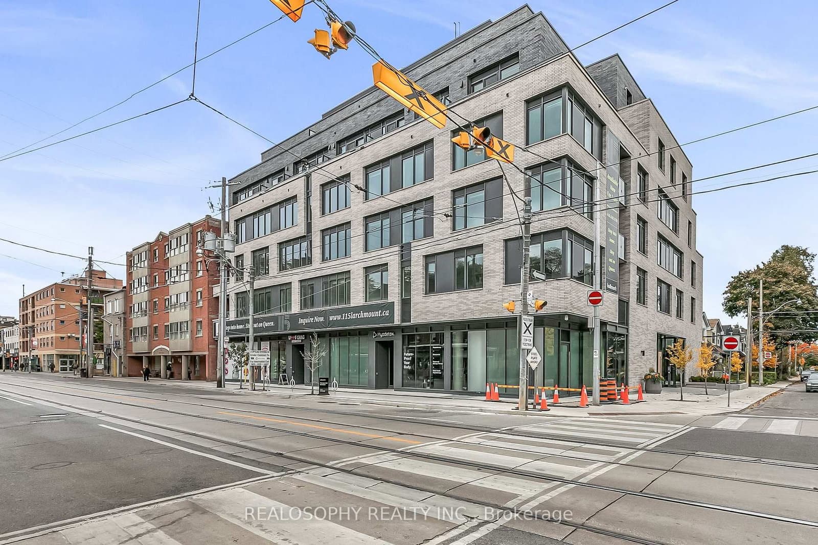 #411 - 115 Larchmount Avenue