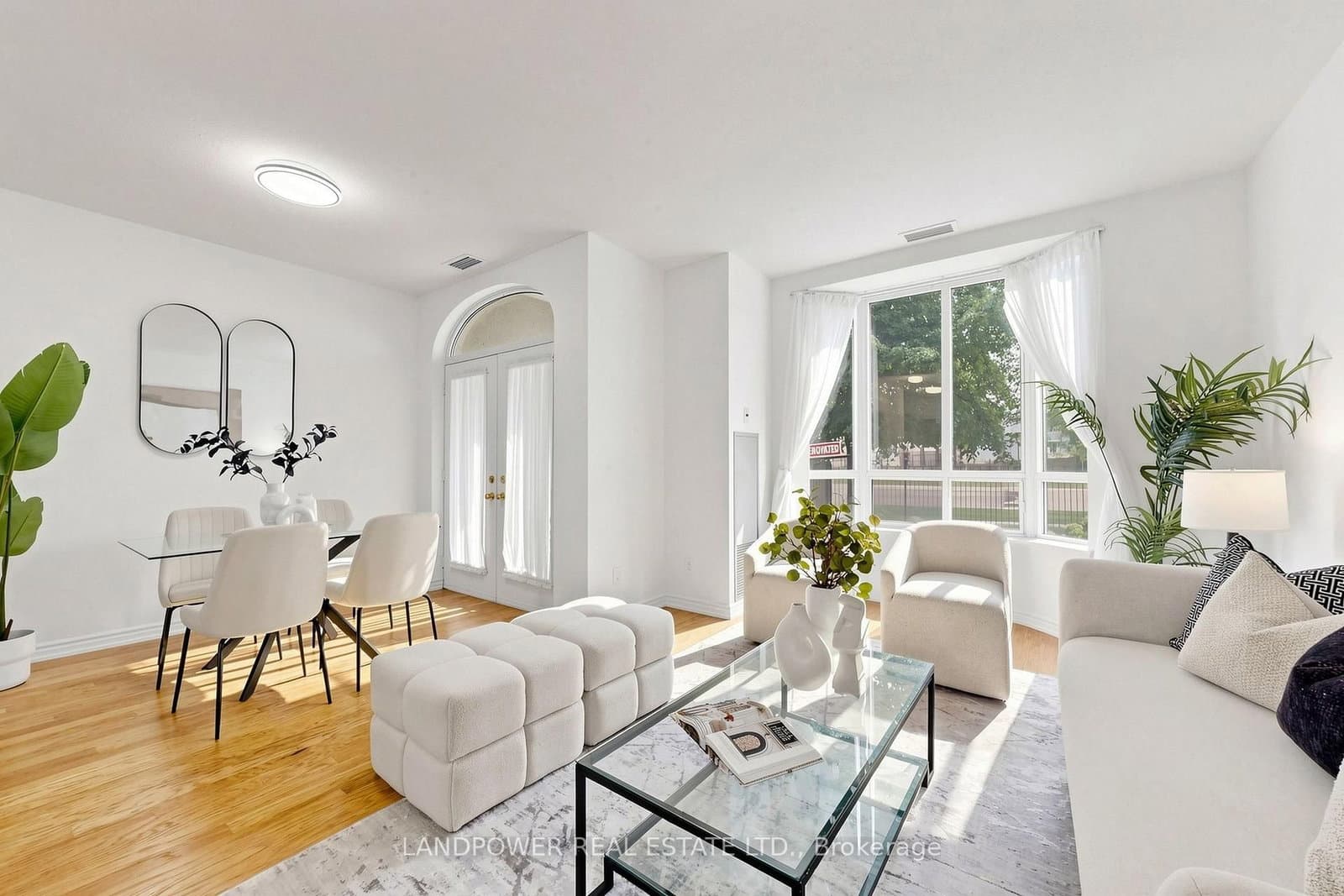 #TH02 - 5039 Finch Avenue E