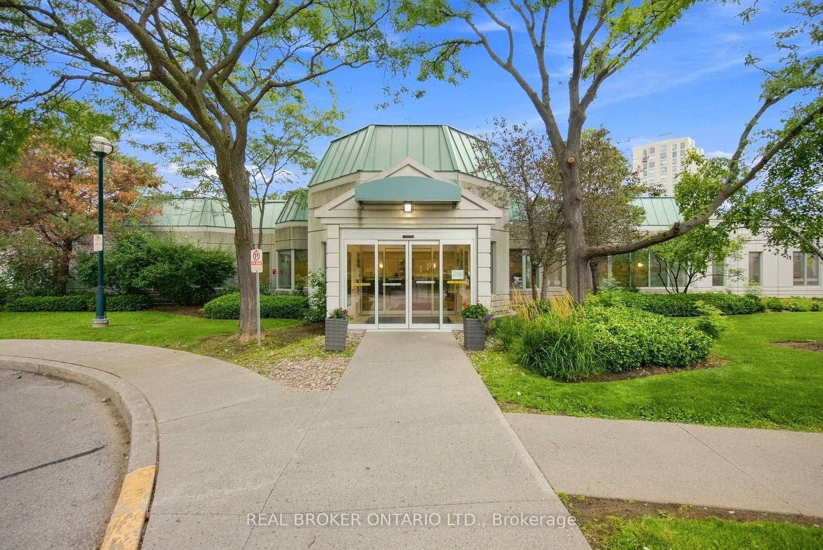 #709 - 5001 Finch Avenue E