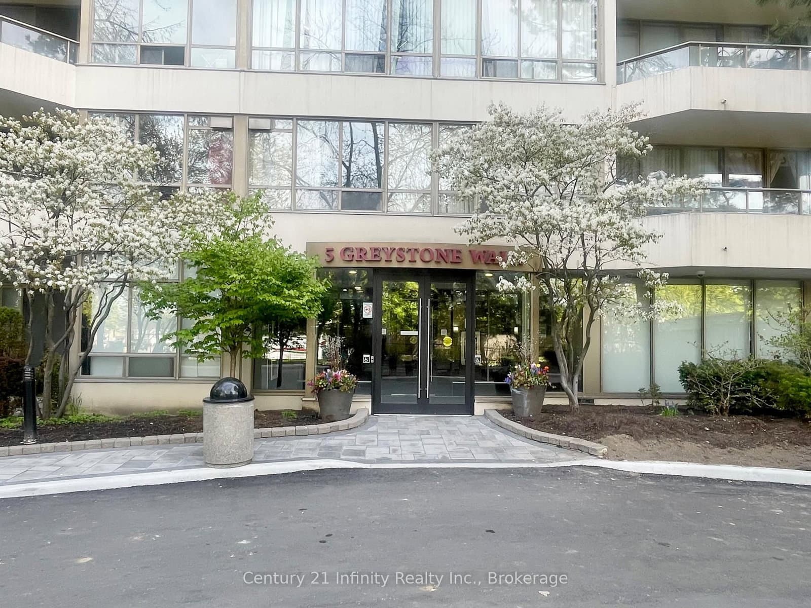 #1206 - 5 Greystone Walk Drive