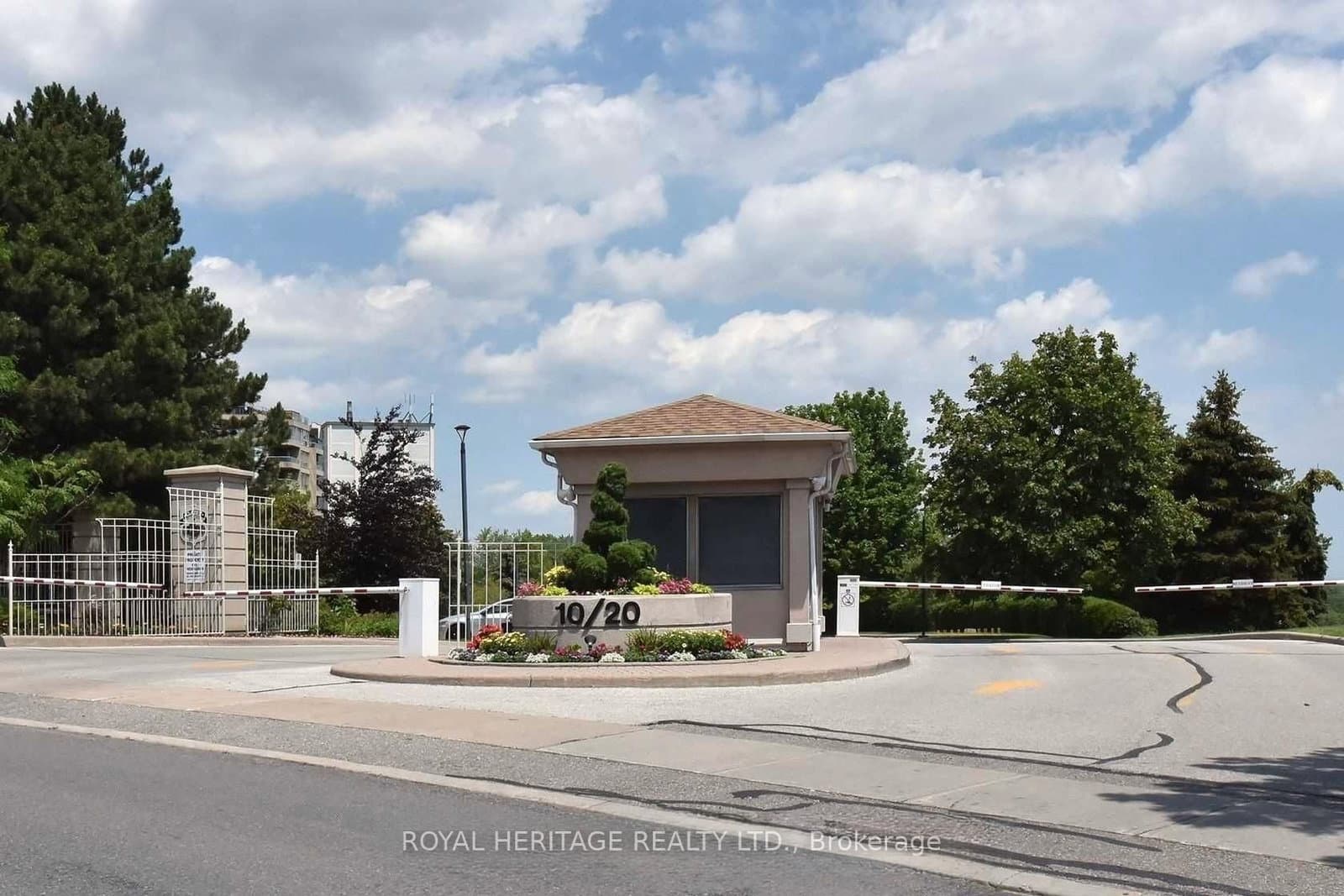 #207 - 20 guildwood Parkway