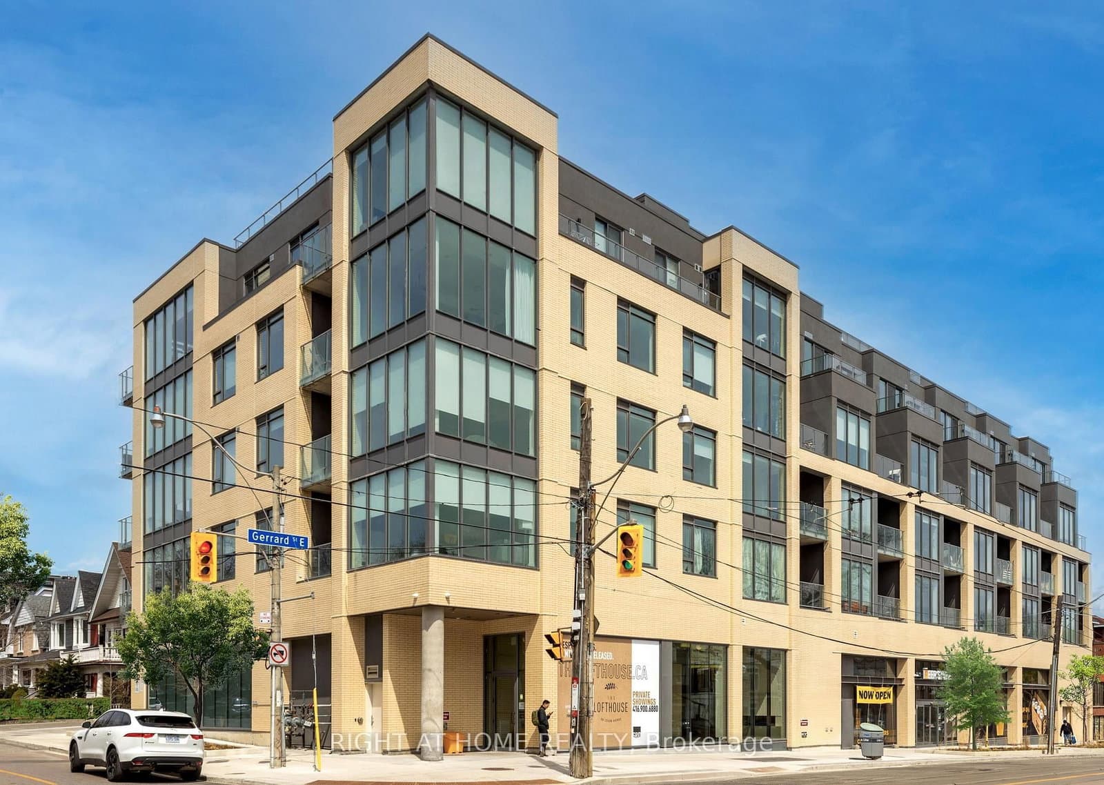 495 Logan Avenue, Unit PH2
