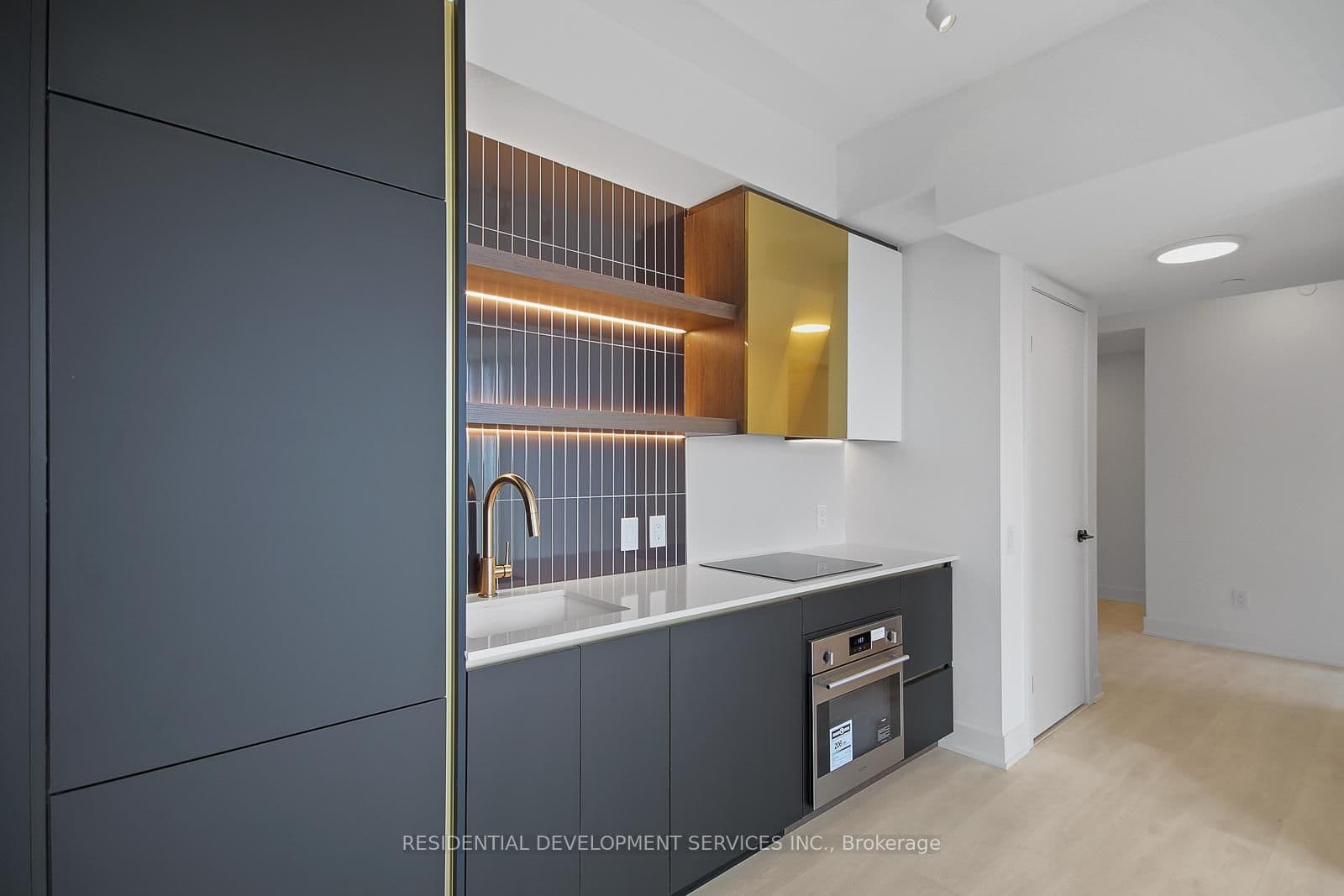 1285 Queen Street E, Unit 513