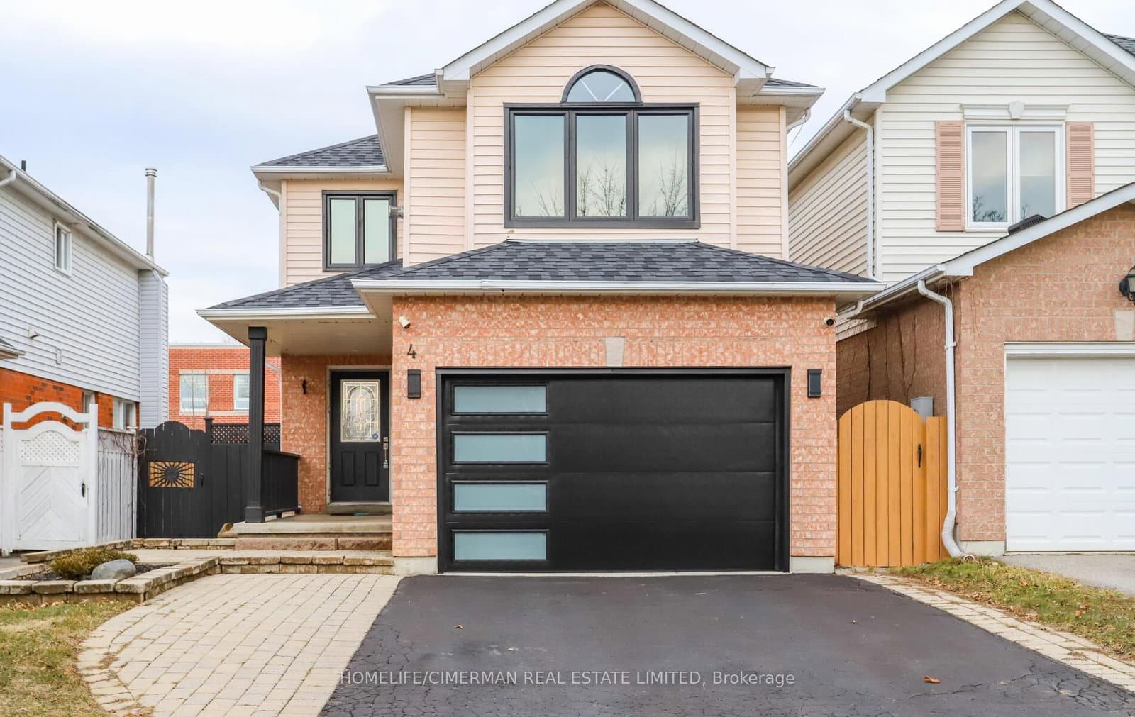 4 Brownstone Crescent