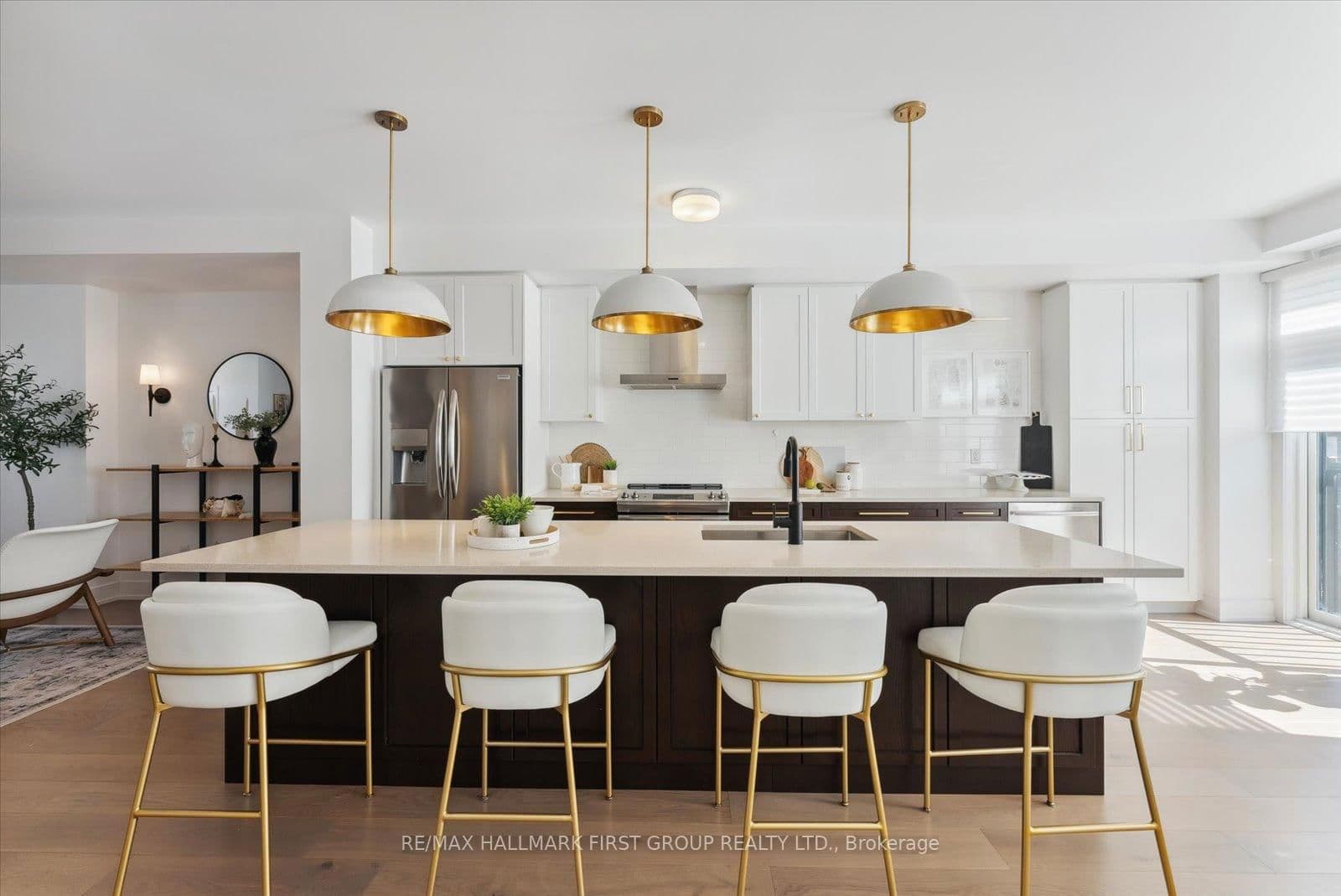 1635 Shining Star Chase