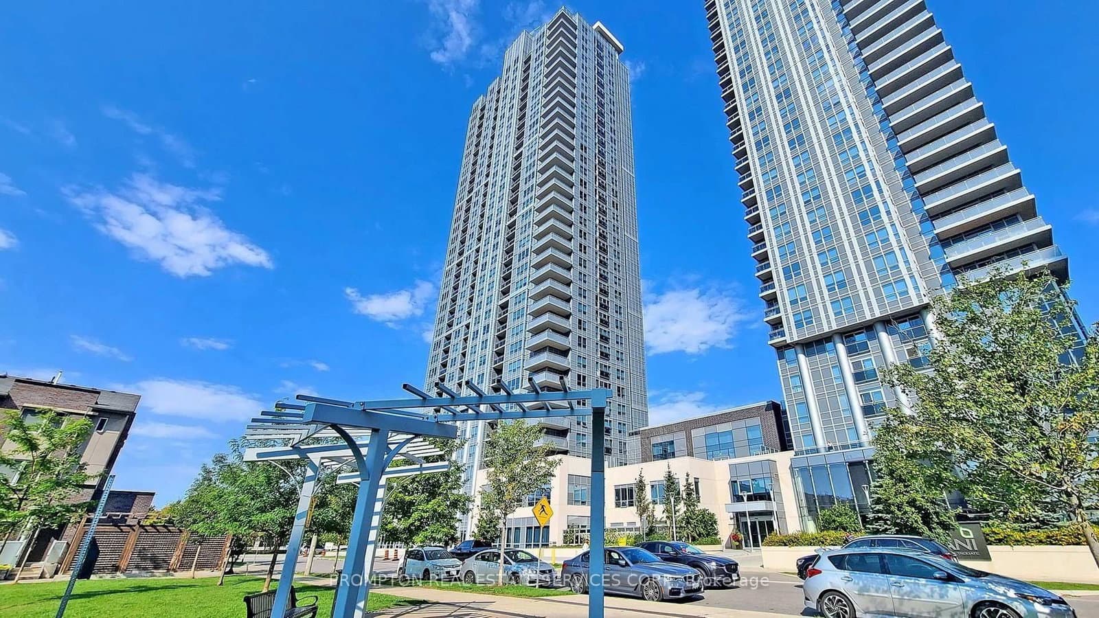 275 Village Green Square, Unit 2325