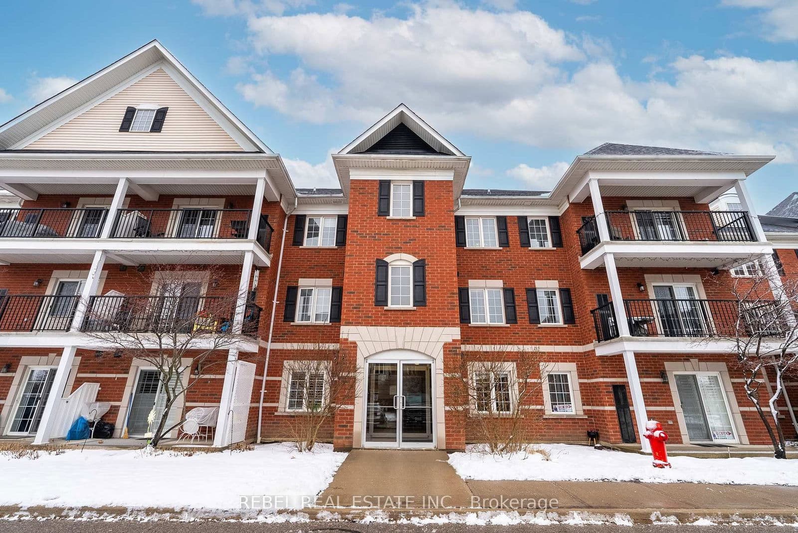 61 Clarington Boulevard, Unit 212