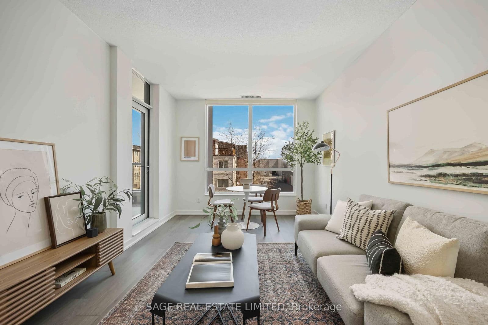 8 Trent Avenue, Unit 214