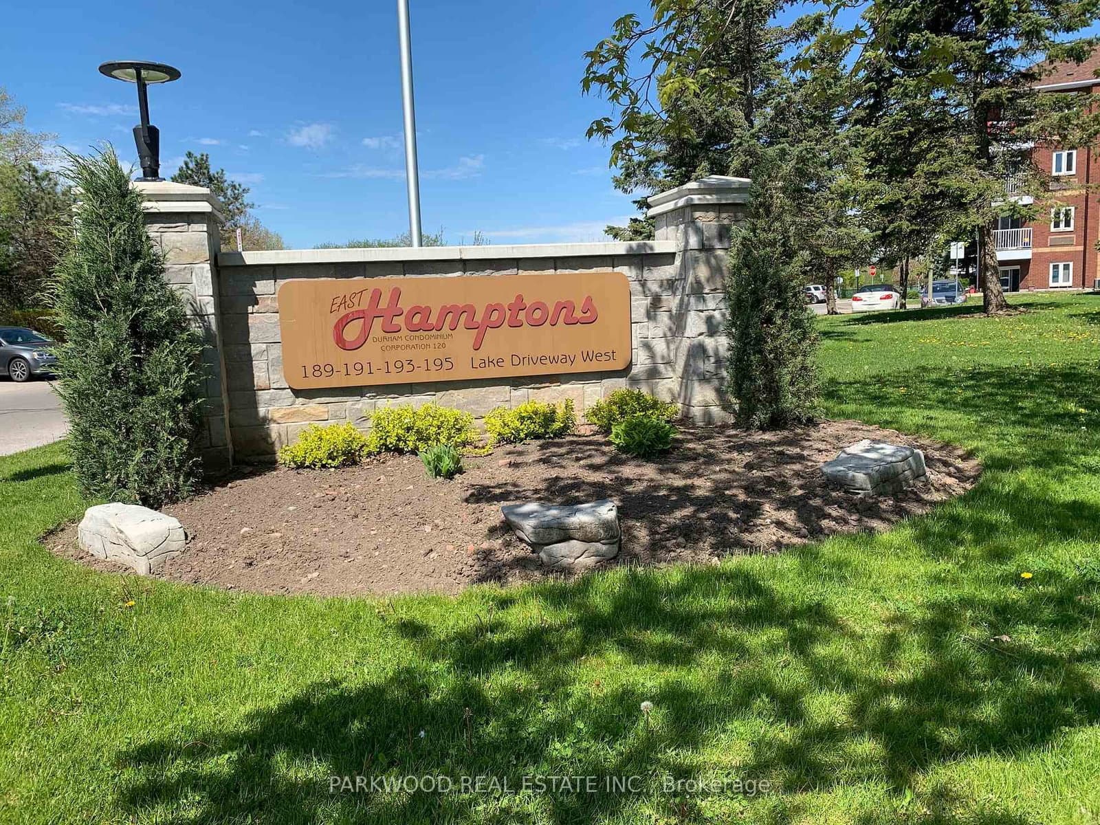 193 Lake Driveway Drive W, Unit 302