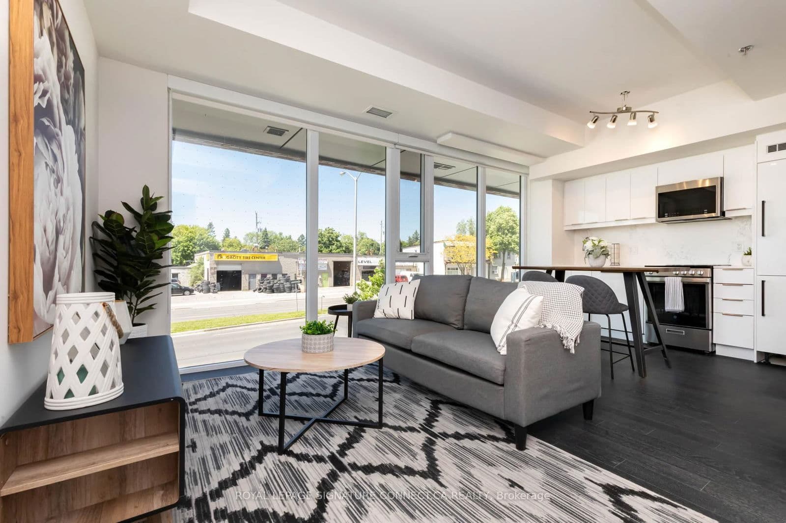 90 Glen Everest Road, Unit 210