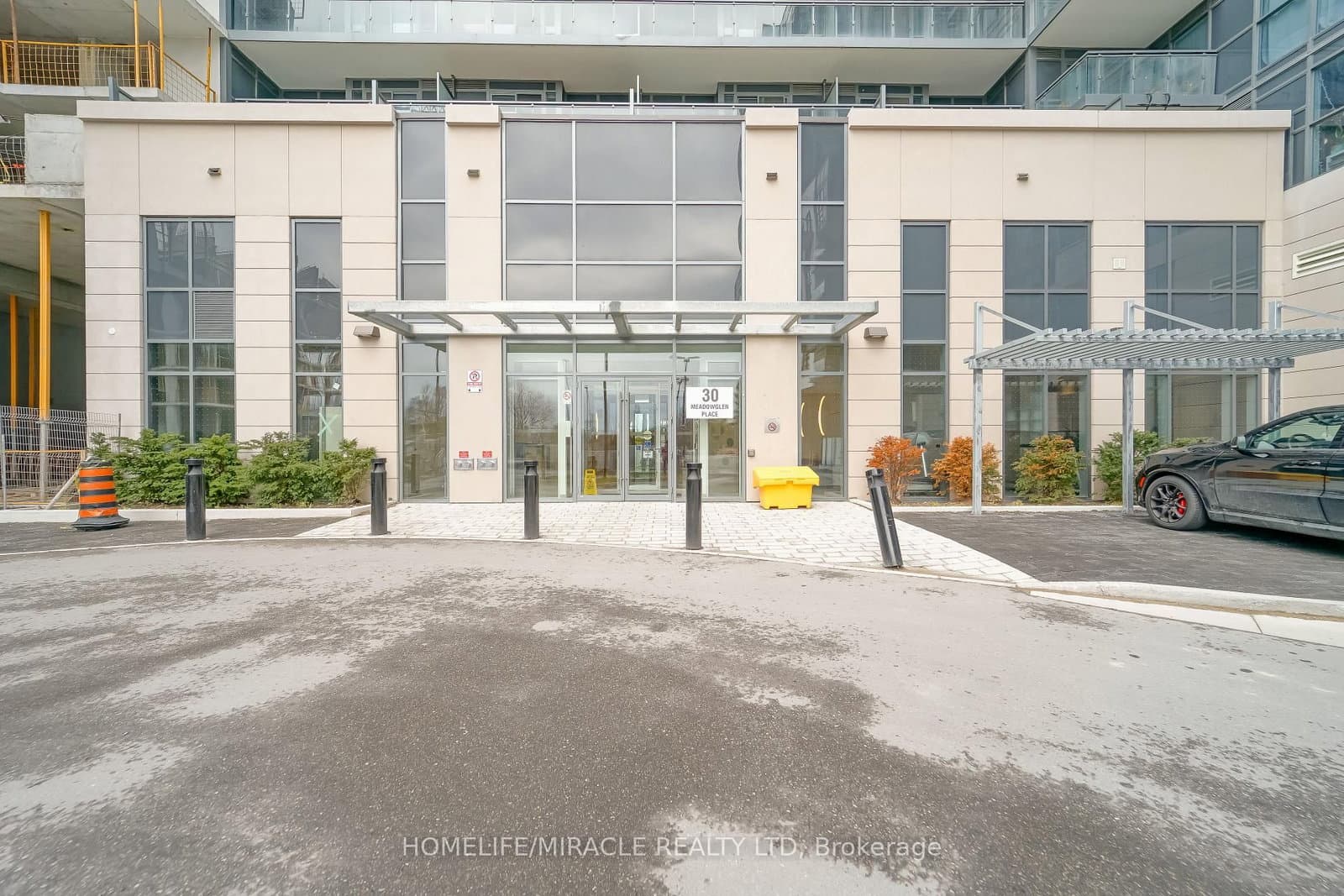 30 Meadowglen Place, Unit 1809