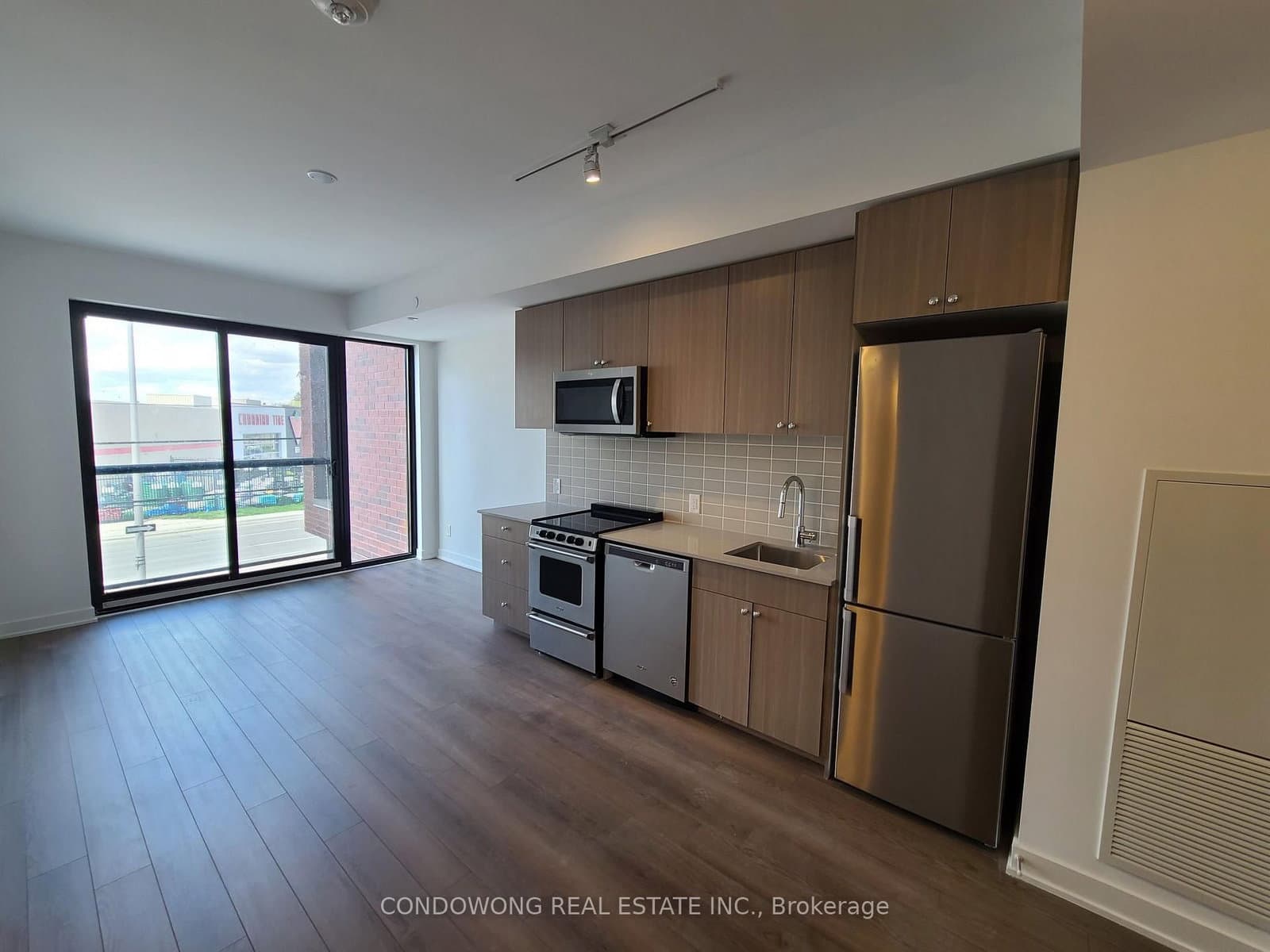 2799 Kingston Road, Unit 206