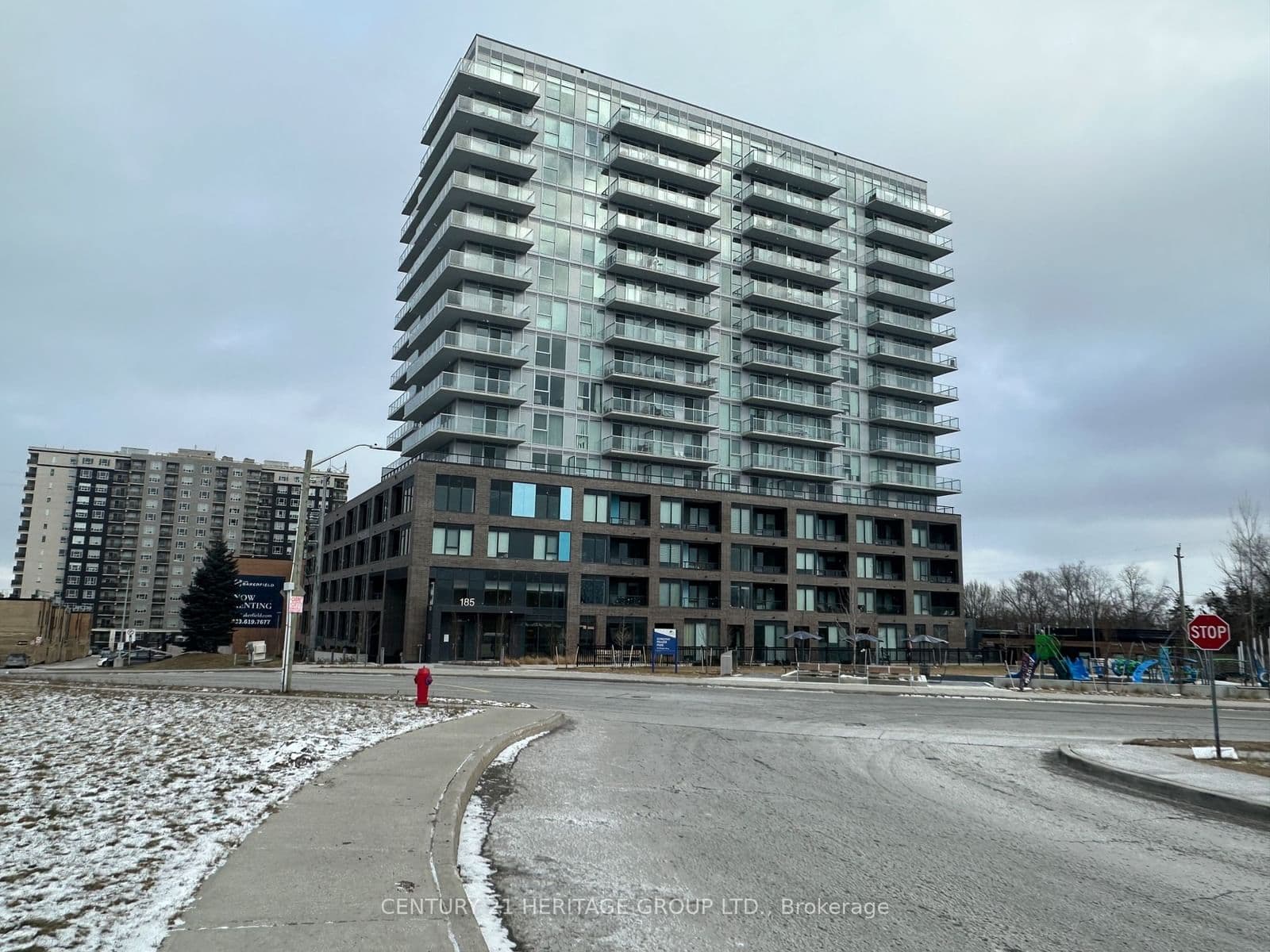 185 Deerfield Road, Unit 016