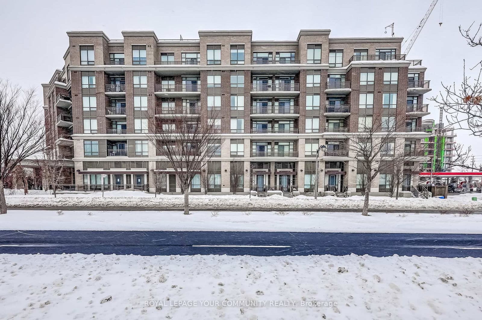 540 Bur Oak Avenue, Unit 308