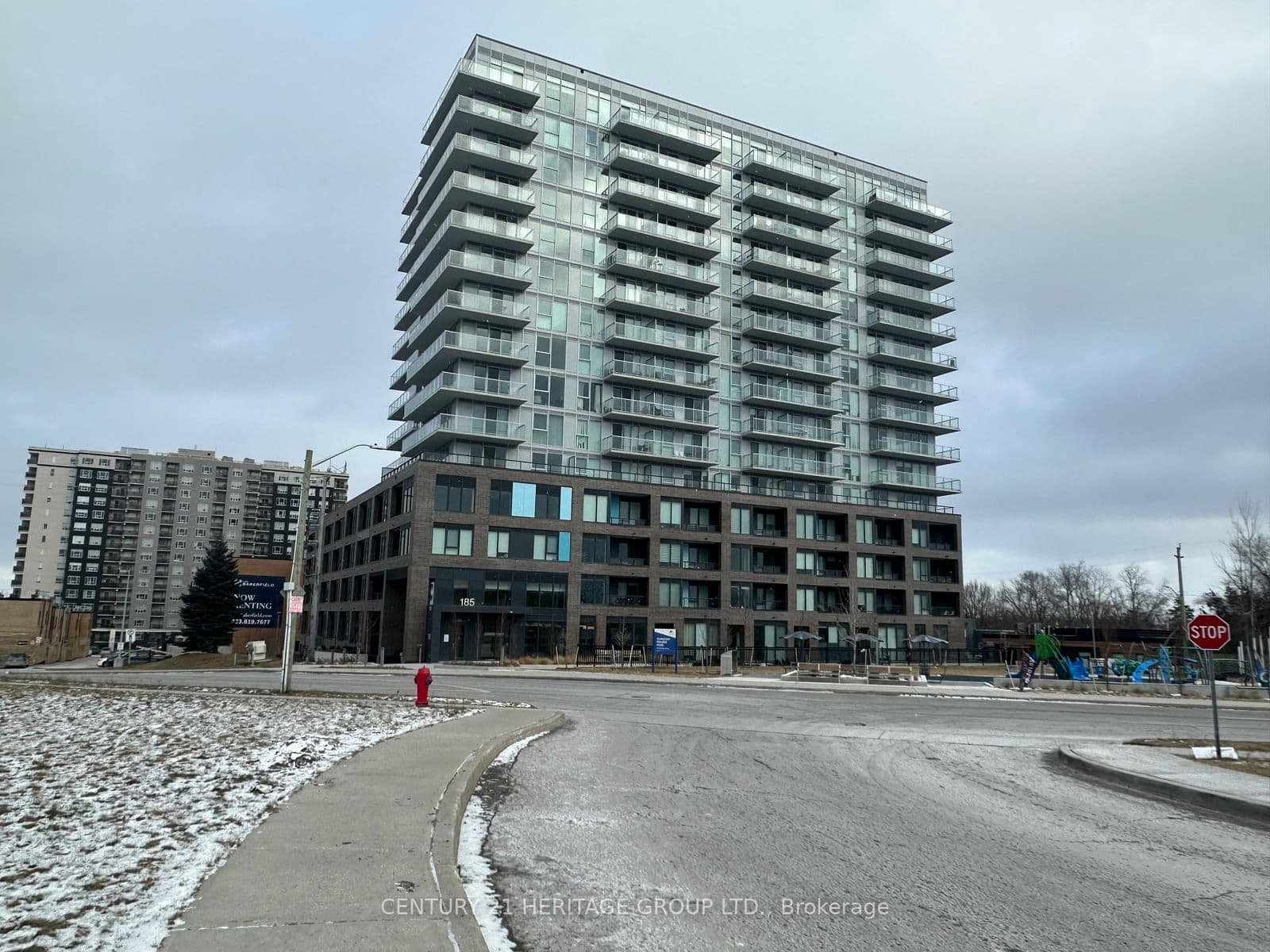 185 Deerfield Road, Unit 016