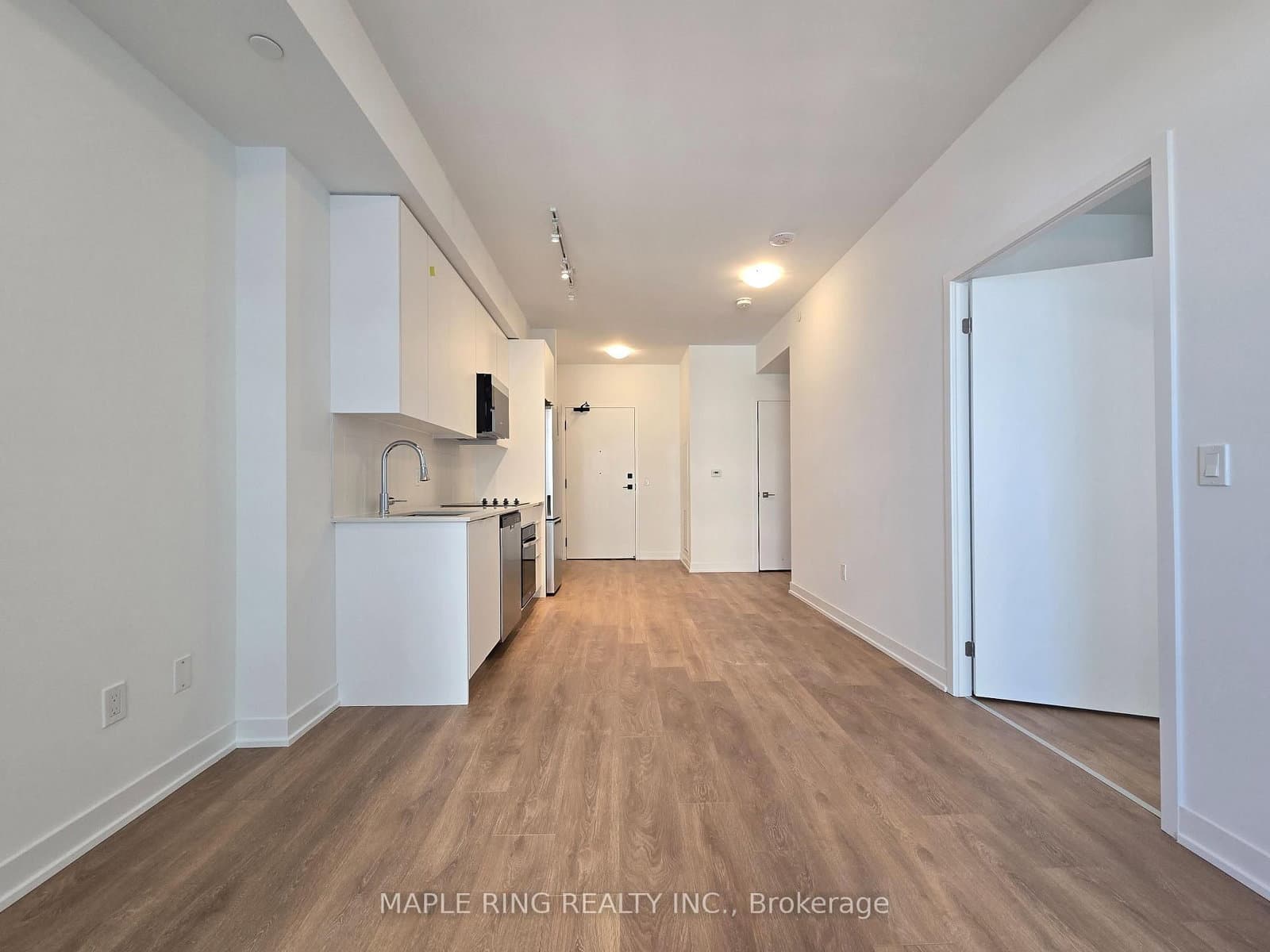 10 Abeja Street, Unit 1317