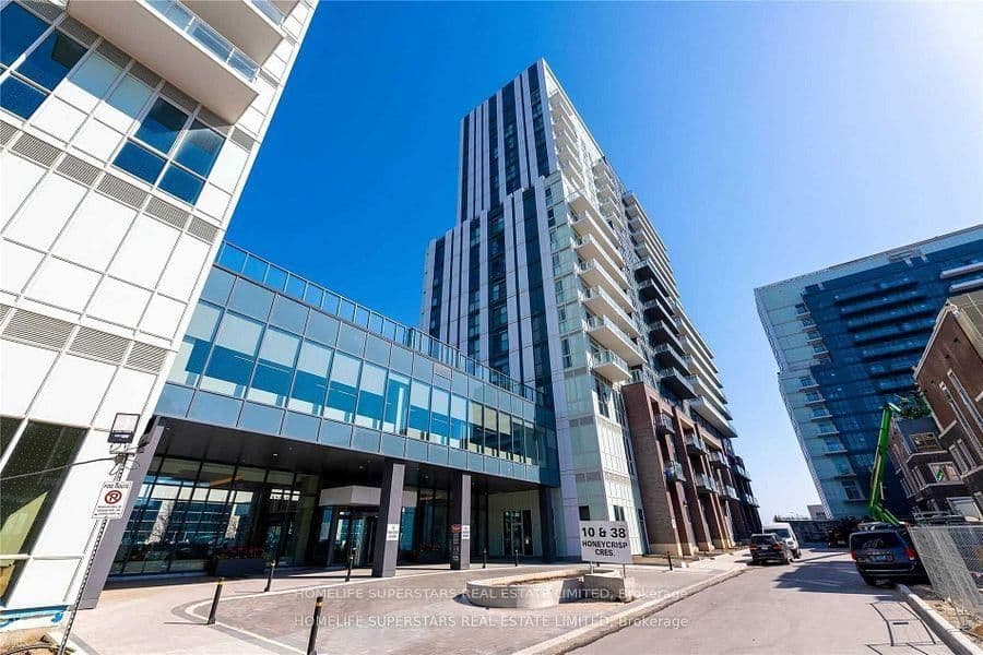 10 Honeycrisp Crescent, Unit 207