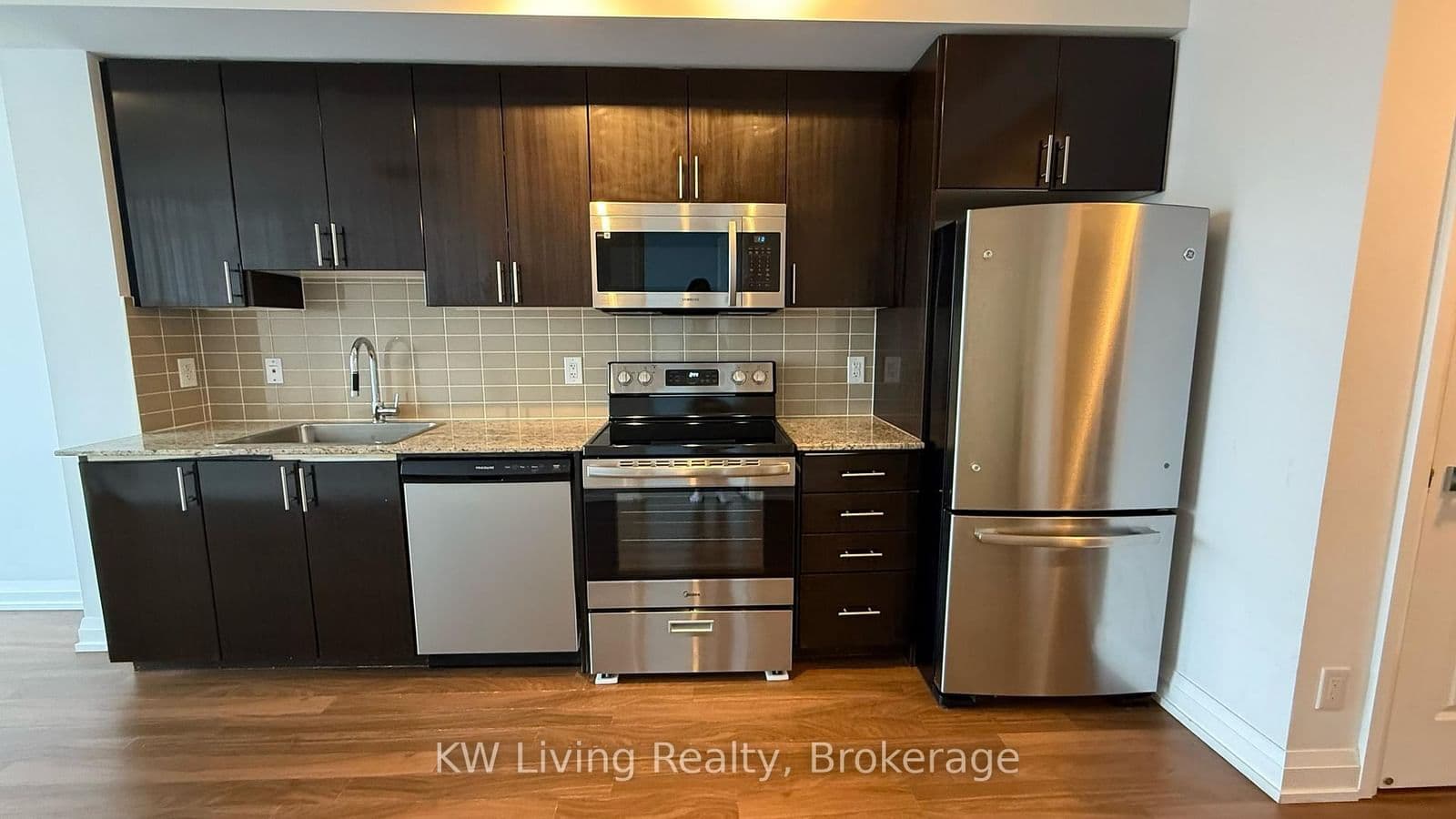 7161 Yonge Street, Unit 720