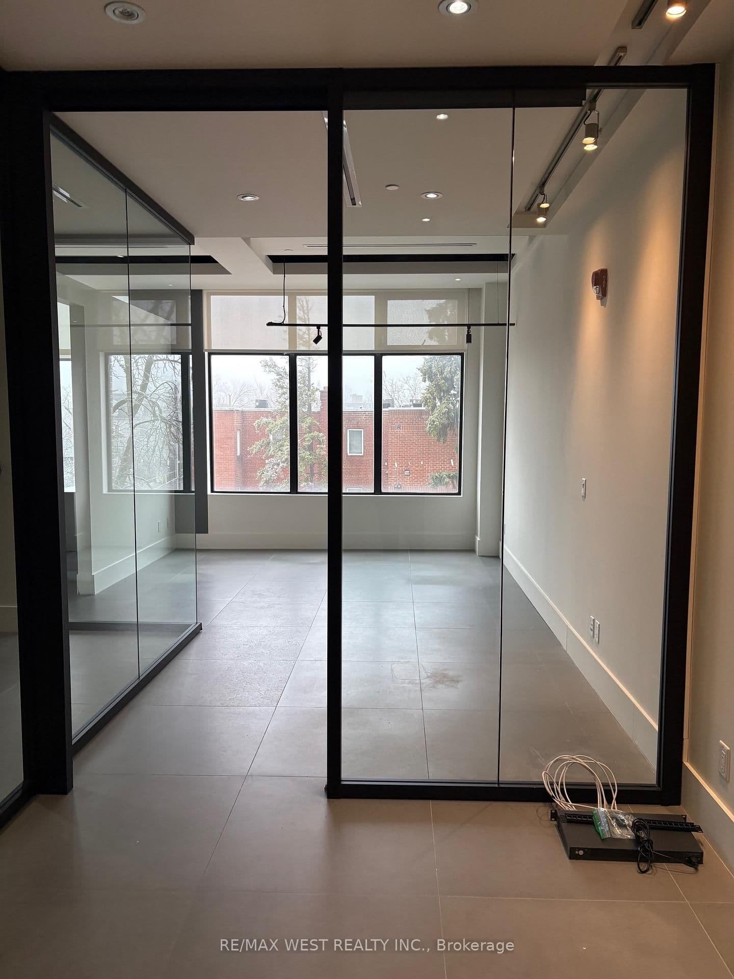 #307 - 10376 Yonge Street