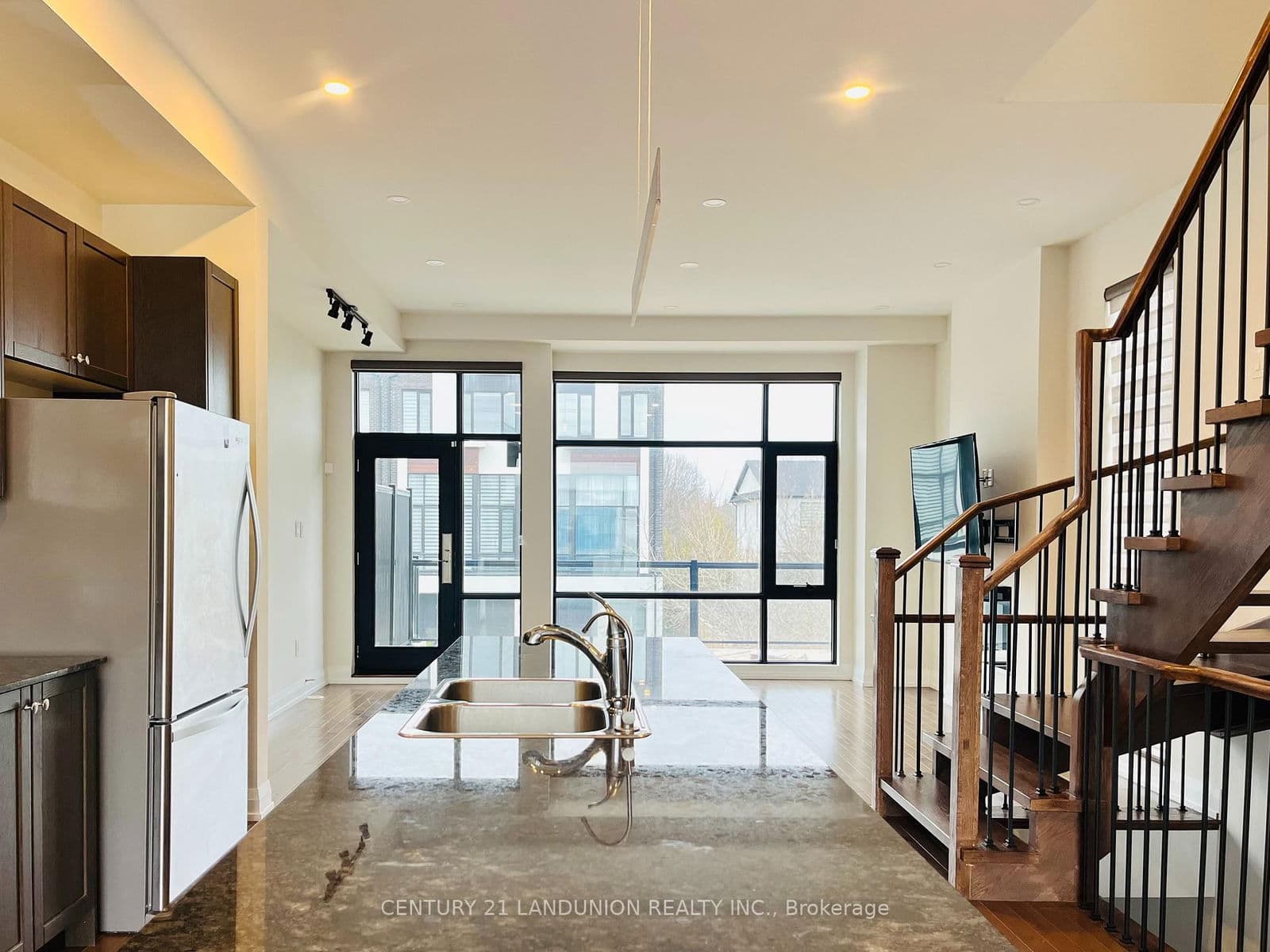 9601 Bathurst Street