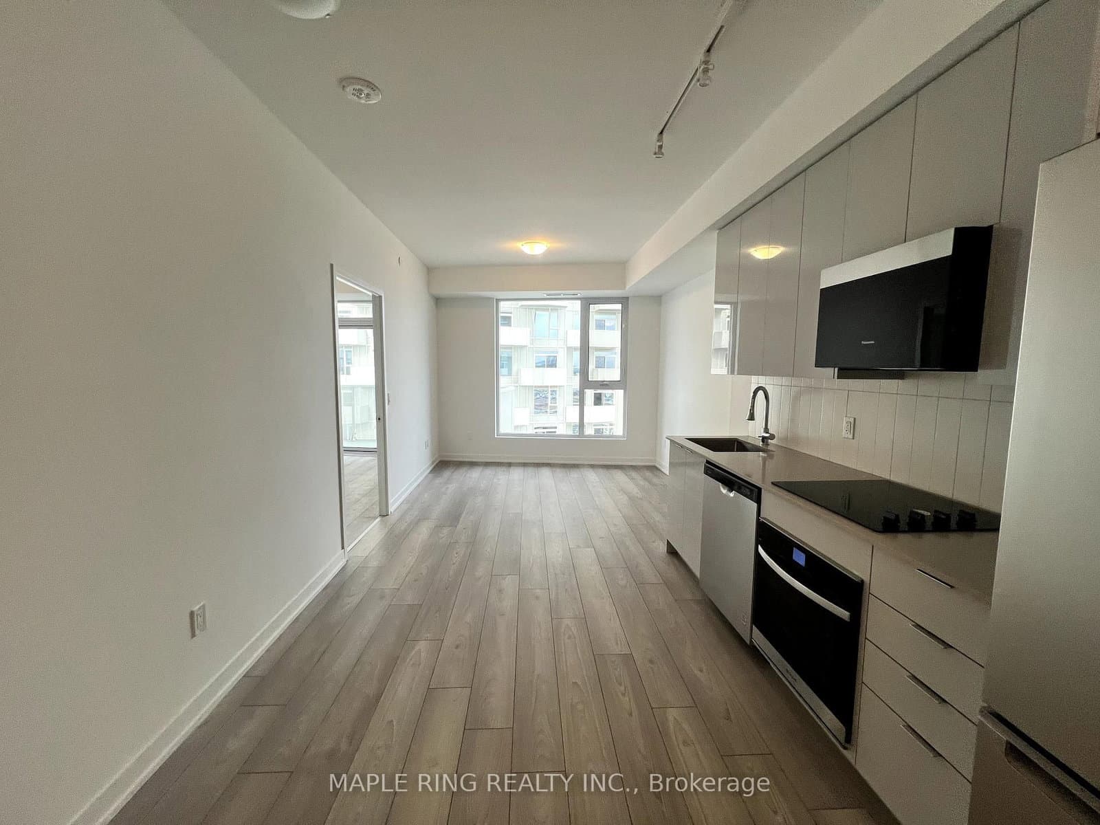 10 Abeja Street, Unit 1017