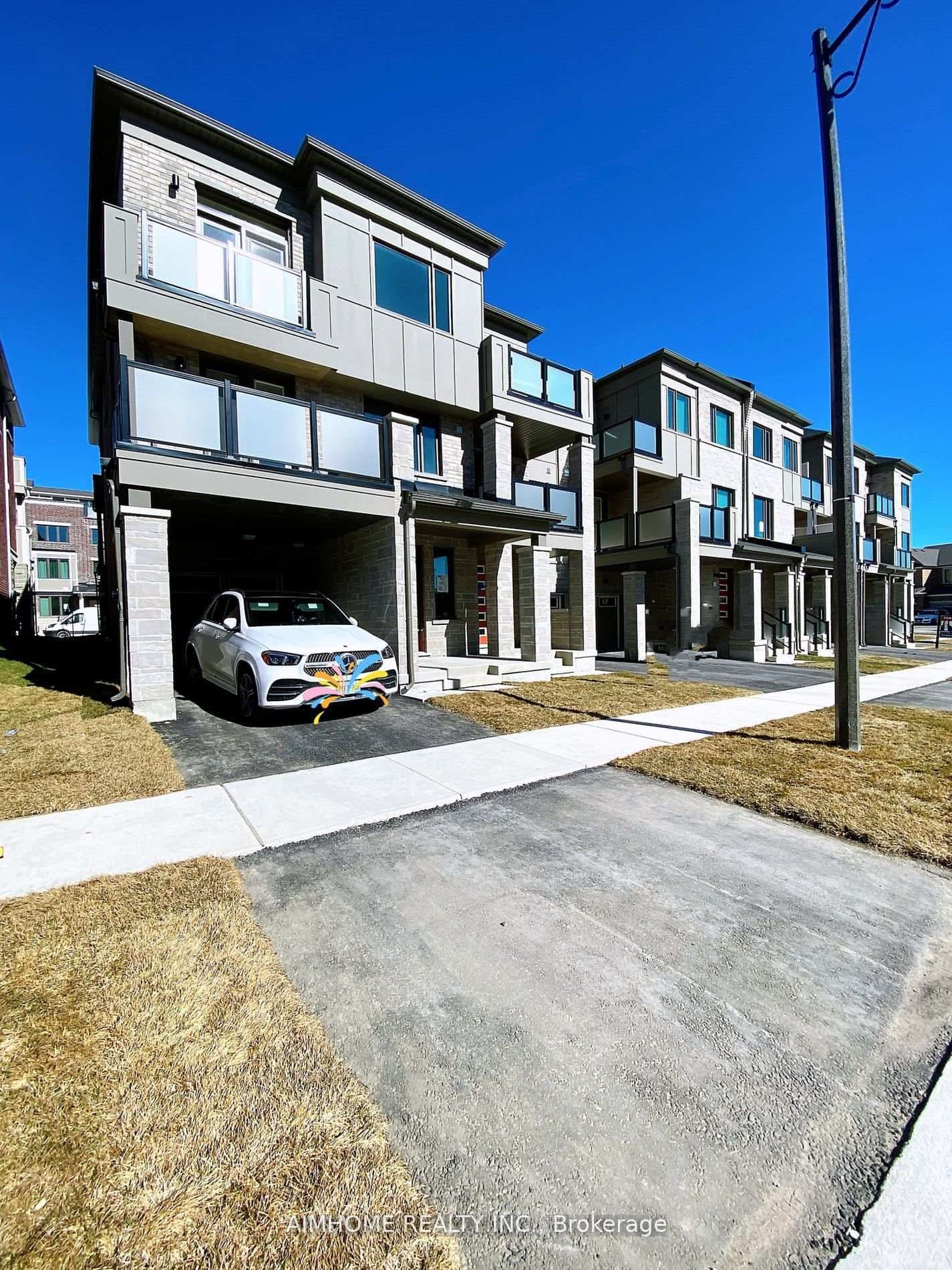 12 Thomas Frisby Jr Crescent