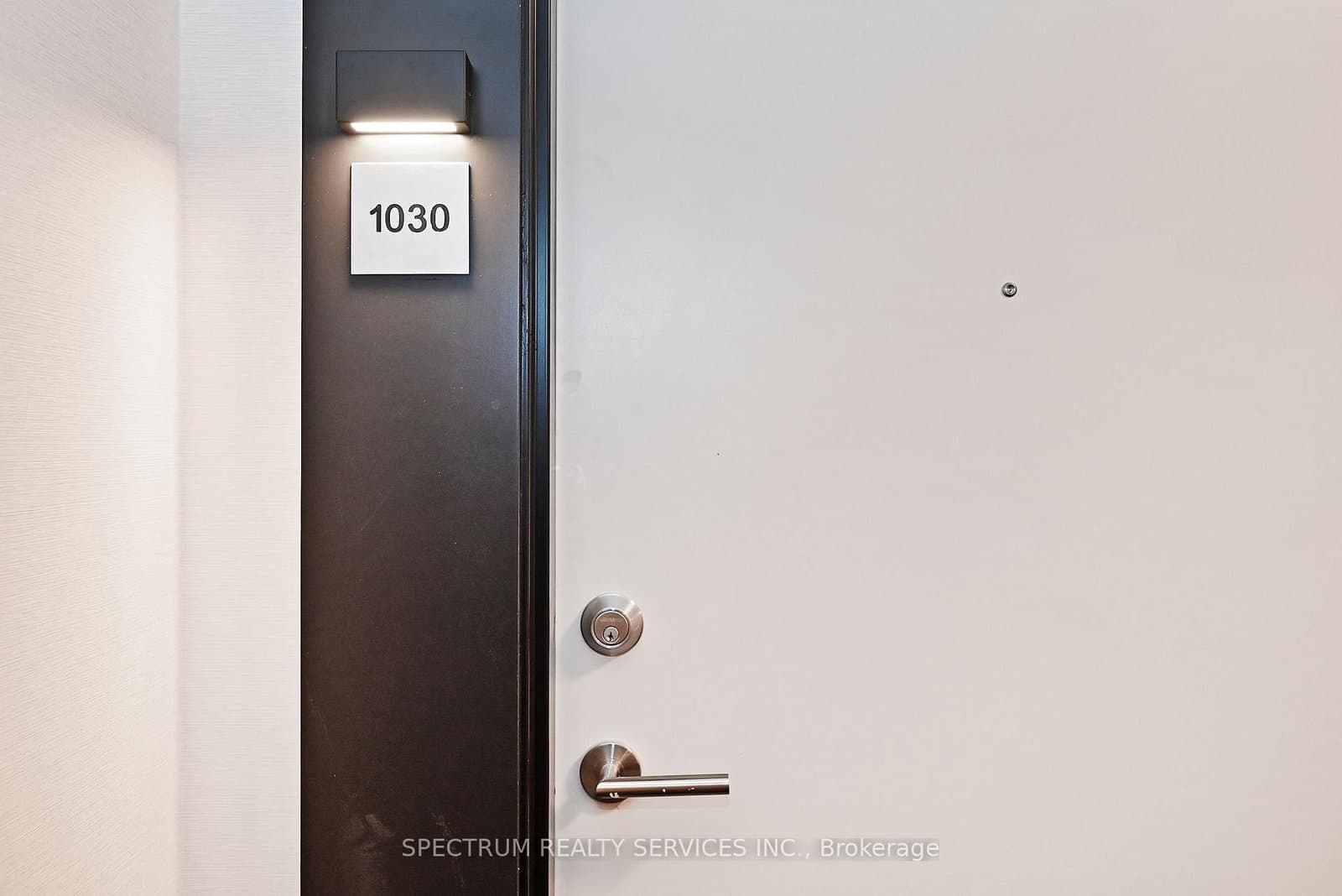 2 David Eyer Road, Unit 1030