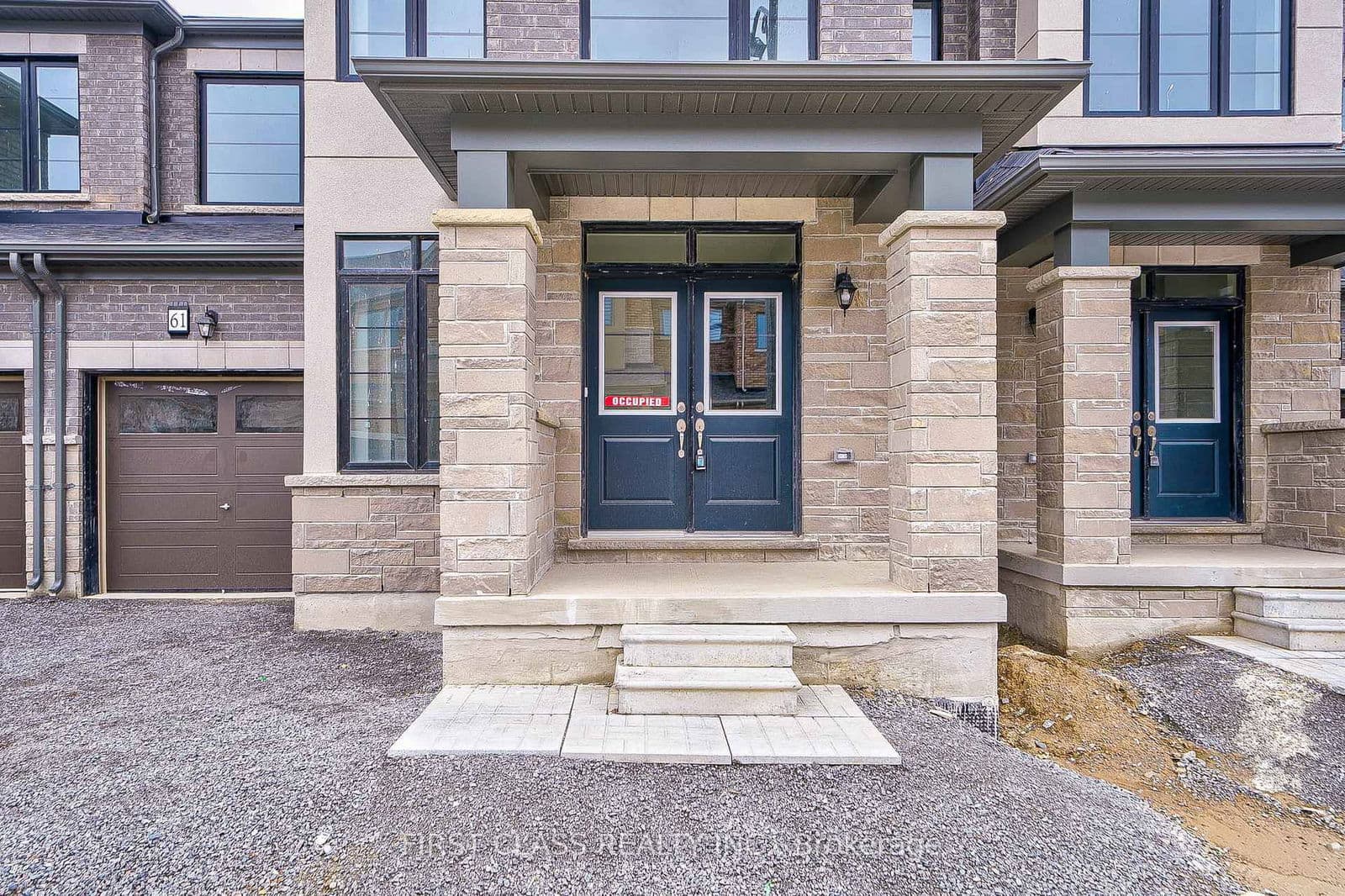 61 Kenneth Rogers Crescent