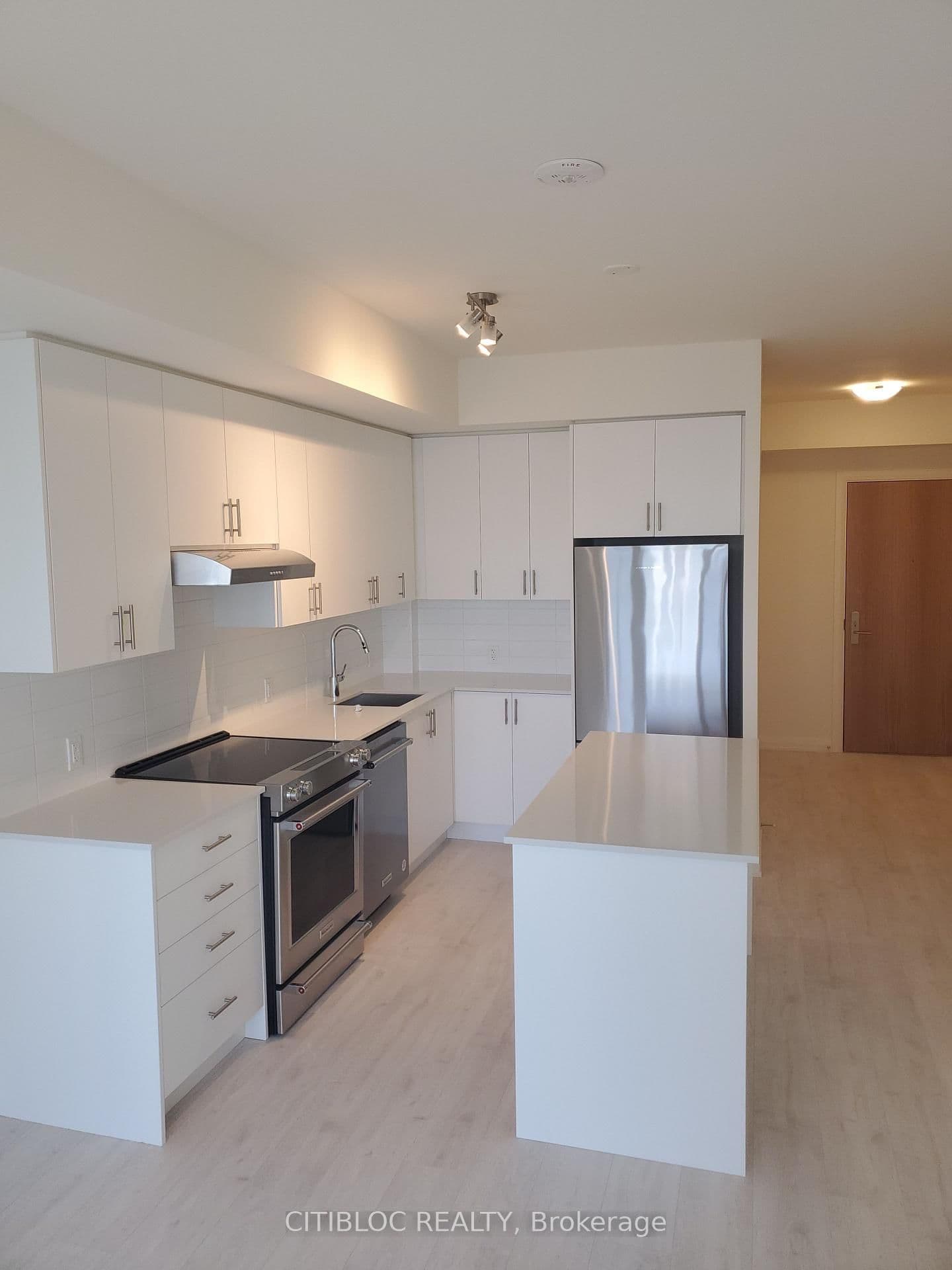 8960 Jane Street, Unit 2517