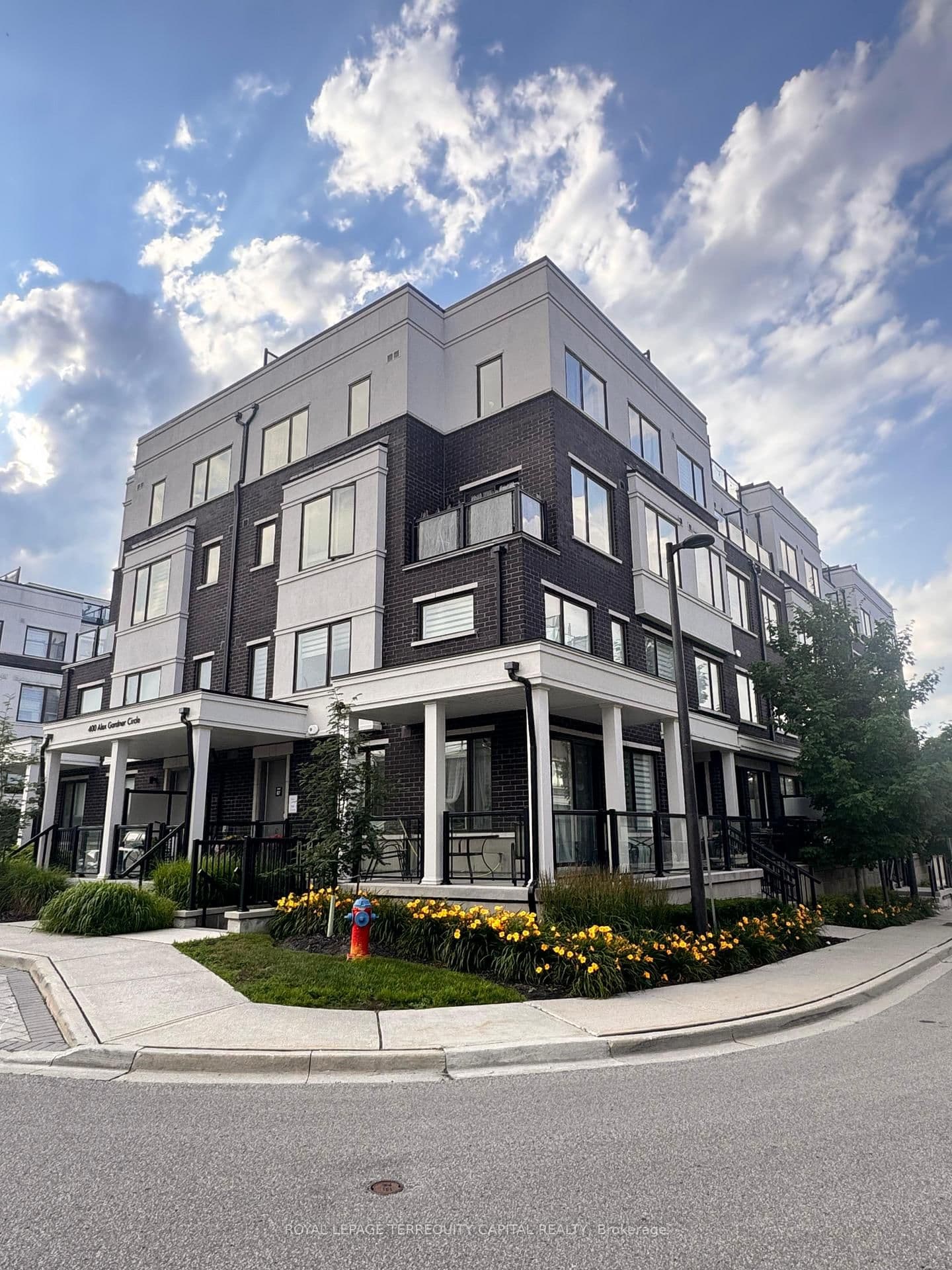 400 Alex Gardner Circle, Unit 88