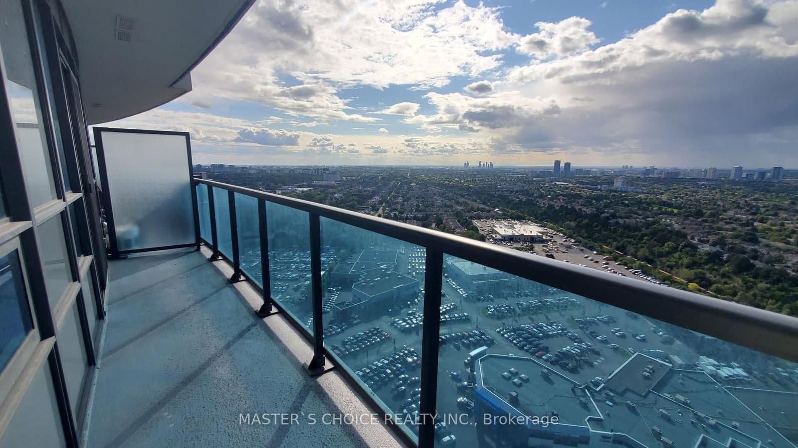 7161 Yonge Street, Unit 2622