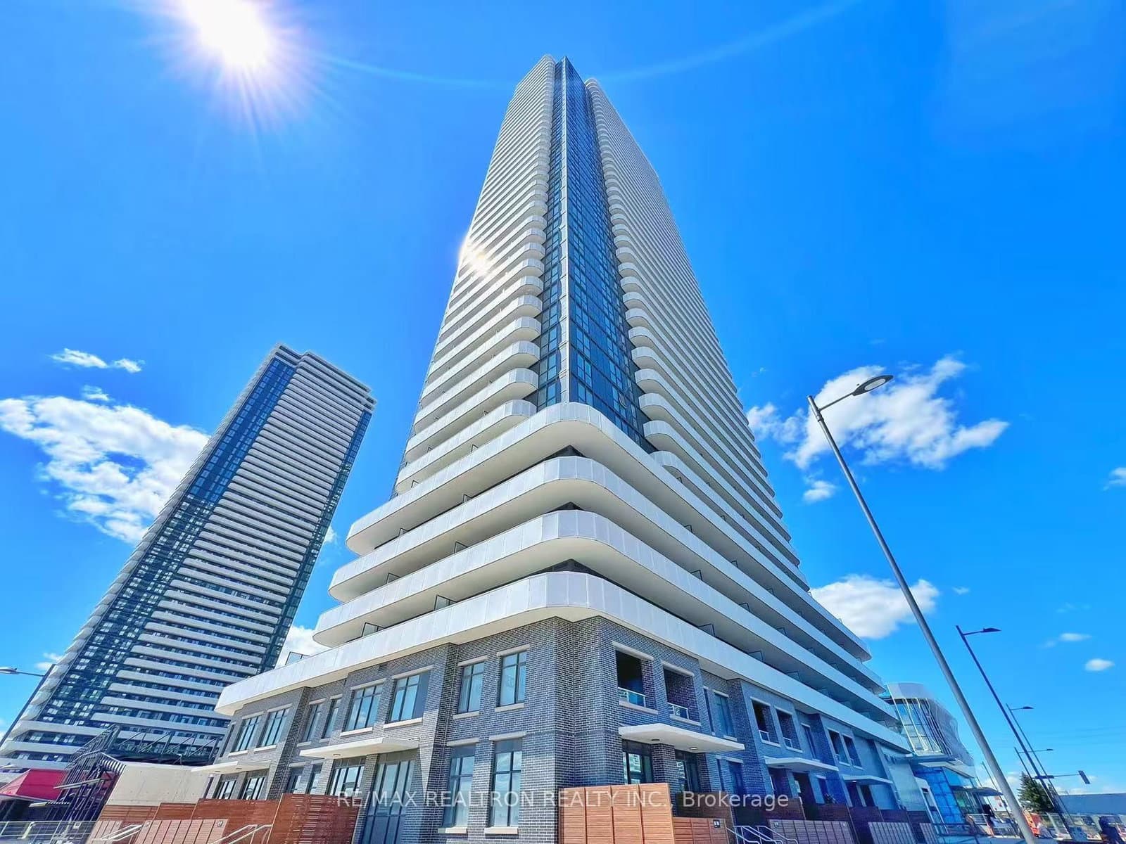 28 Interchange Way, Unit 3305