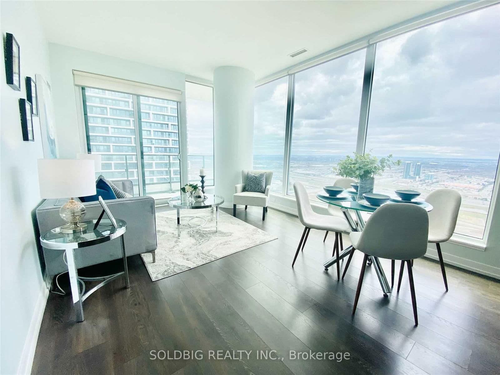 #4909 - 898 Portage Parkway