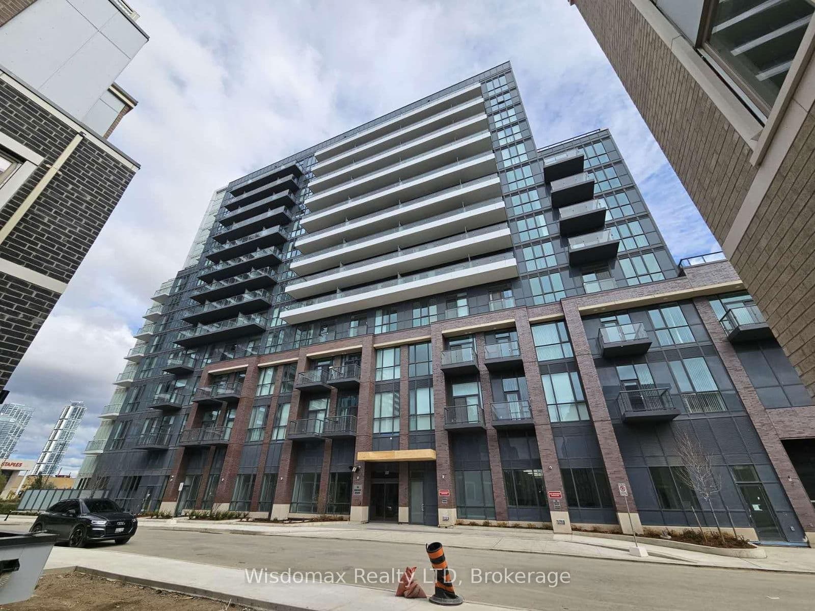 #717 - 60 Honeycrisp Crescent