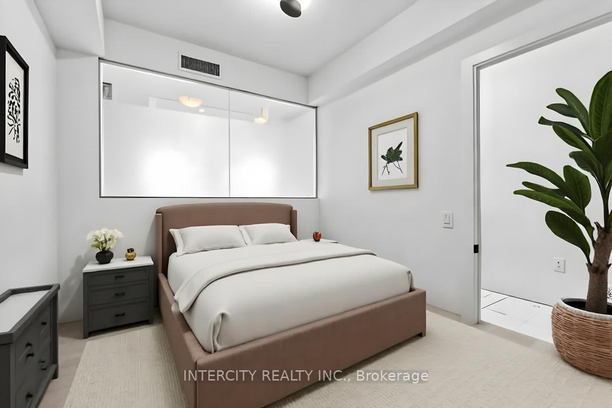 #424 - 2075 King Road