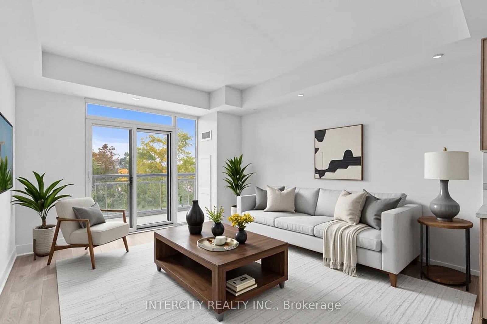 #417 - 2075 King Road