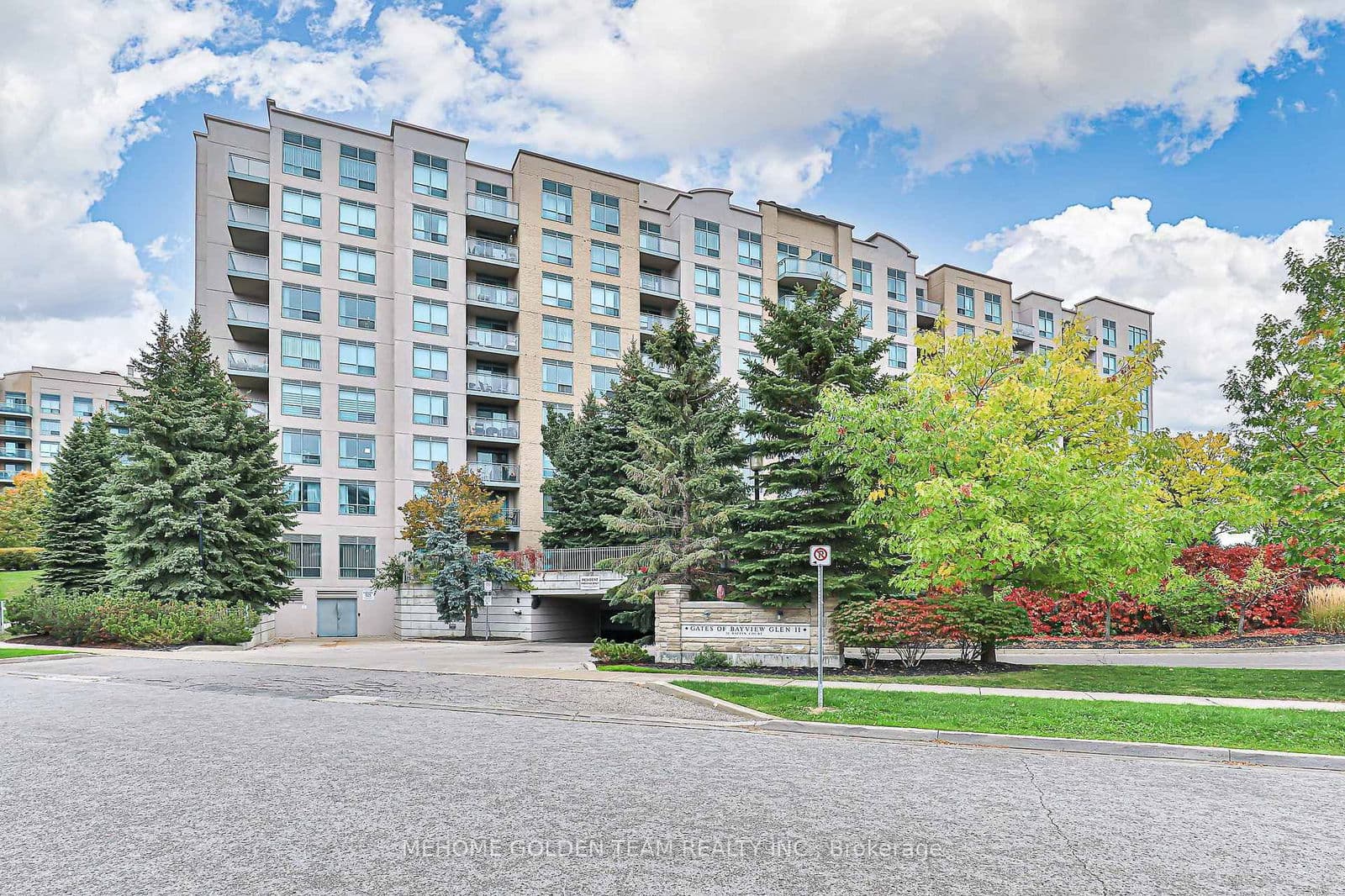 #702 - 51 Baffin Court