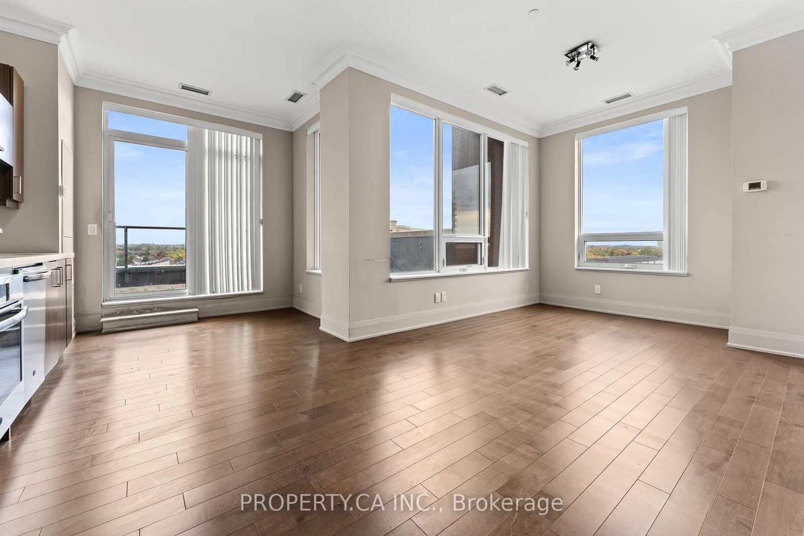 #Ph15 - 28 Uptown Drive