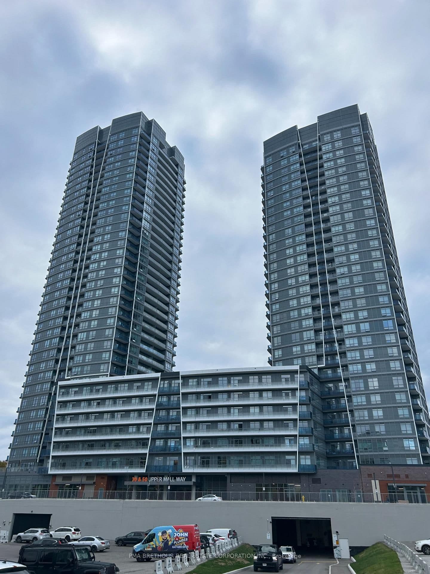 50 Upper Mall Way, Unit B-PH09