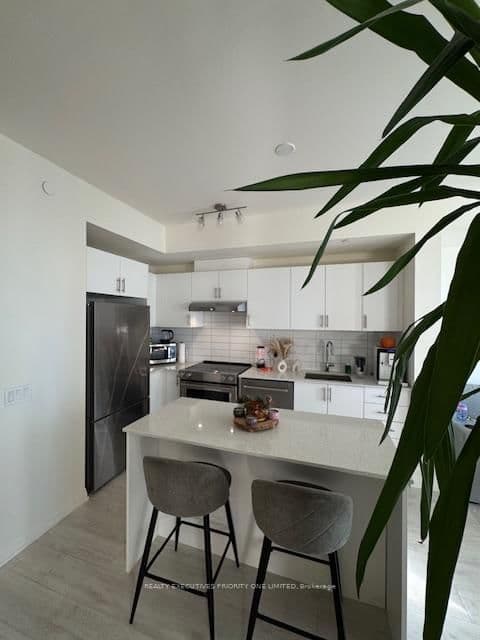 9000 Jane Street, Unit 1416