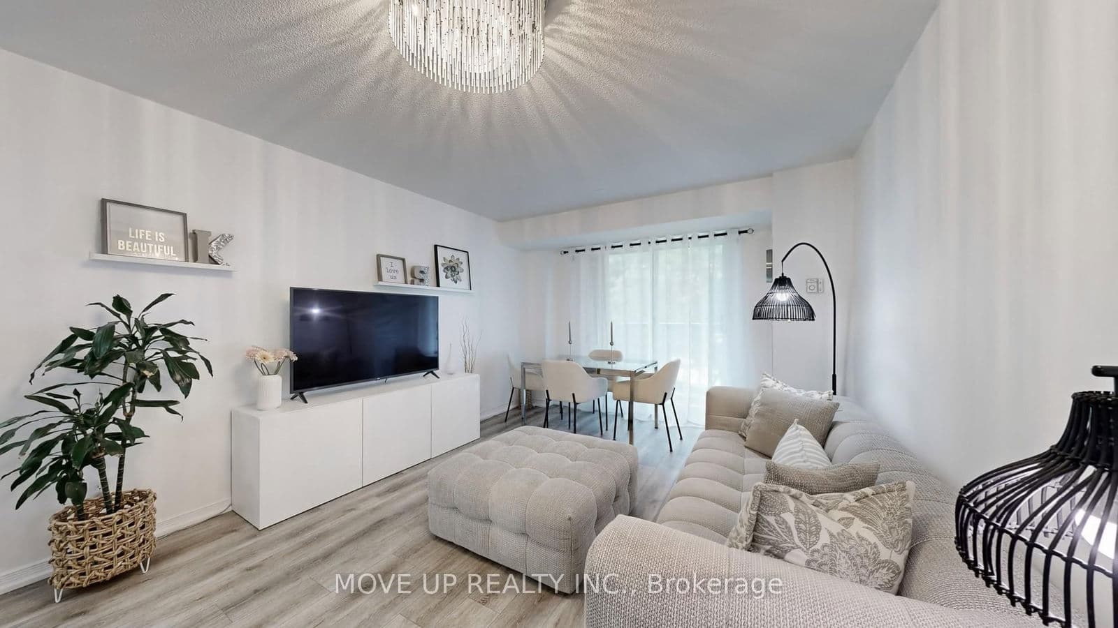 #225 - 3 Ellesmere Street