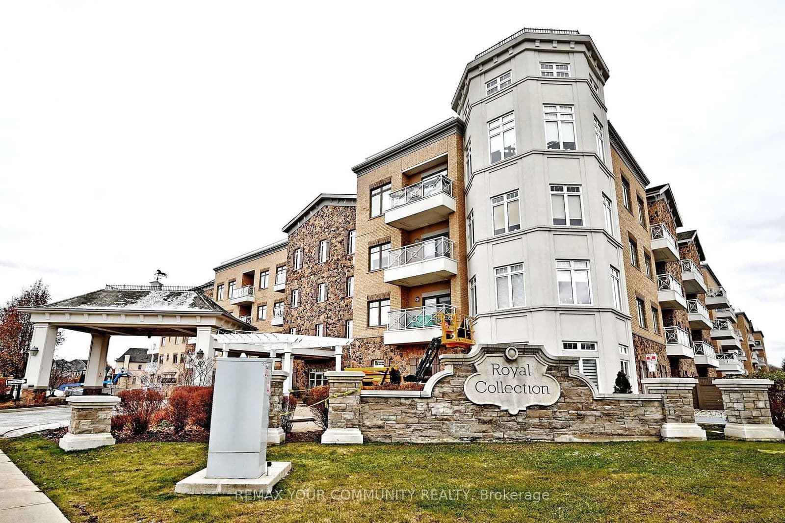 #416 - 80 Burns Boulevard