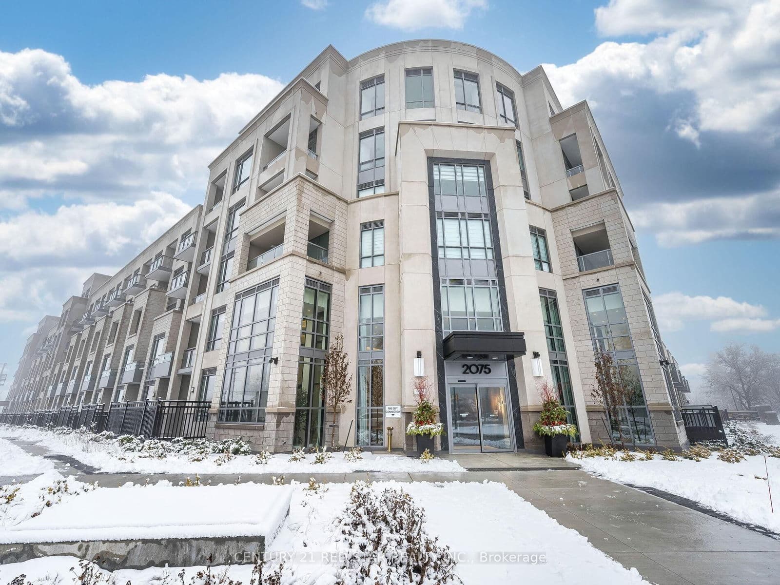 2075 King Road, Unit 119