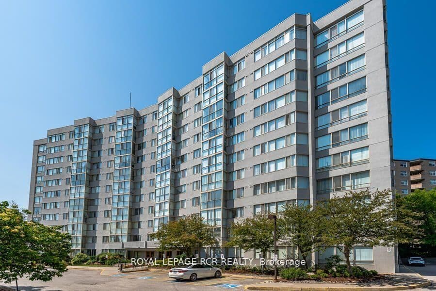 #901 - 270 Davis Drive