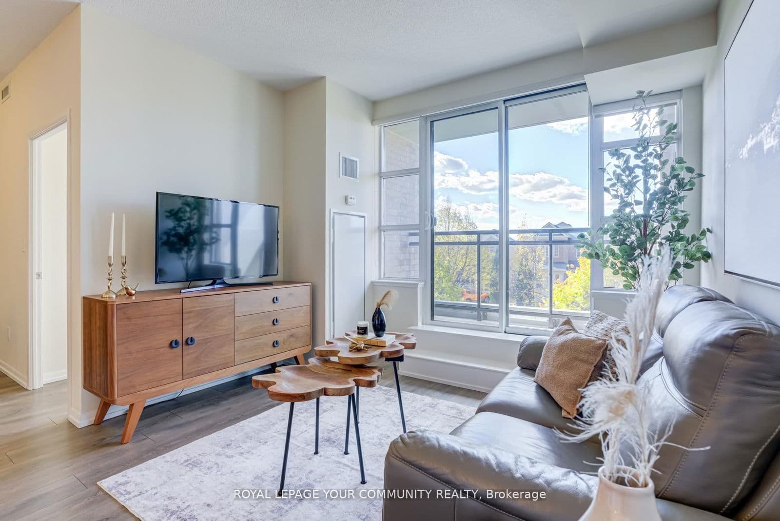 #222 - 540 Bur Oak Avenue